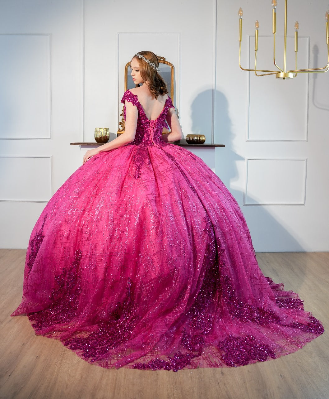 Vestido de XV Años Rosa Fiucha Lentejuela y Glitter Manga Campesina