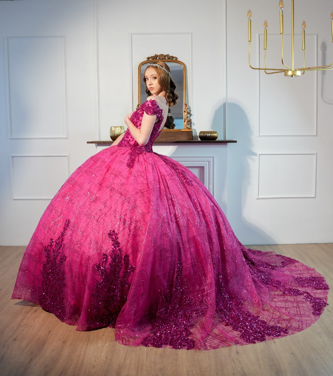 Vestido de XV Años Rosa Fiucha Lentejuela y Glitter Manga Campesina