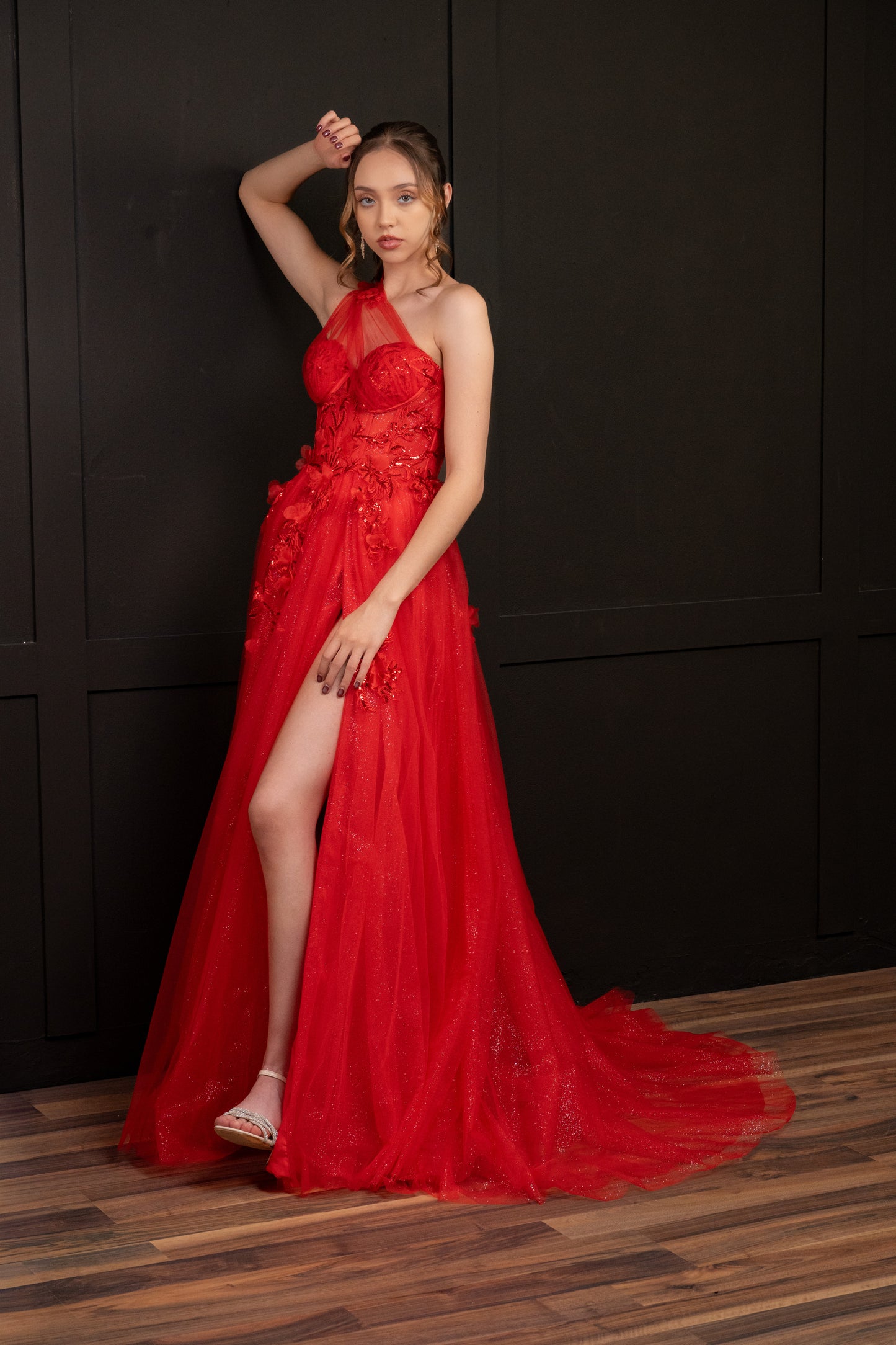 Vestido Rojo Un Tirante Corset De Ziper Con Flores