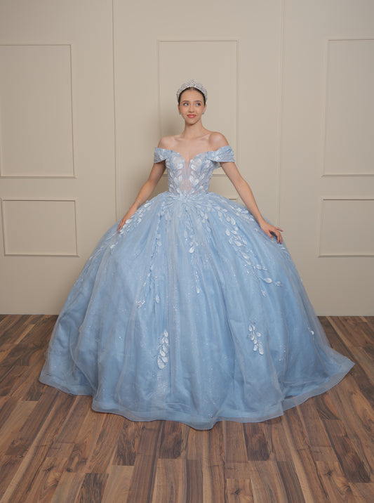 Vestido de XV Años Azul Baby Con Hojas Plateadas Mangas Campesinas