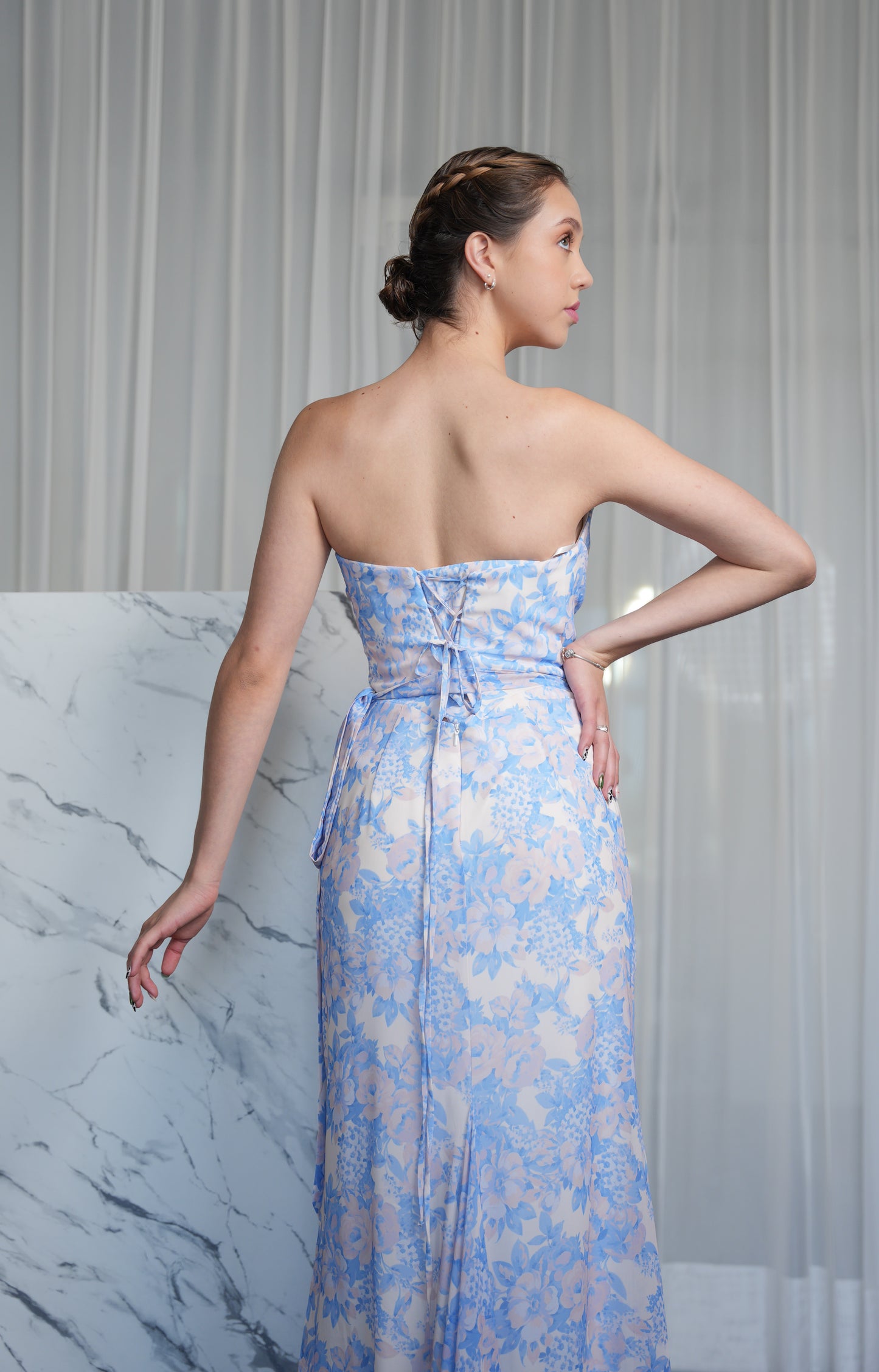 Vestido Estampado de Flores con Azul y Blanco