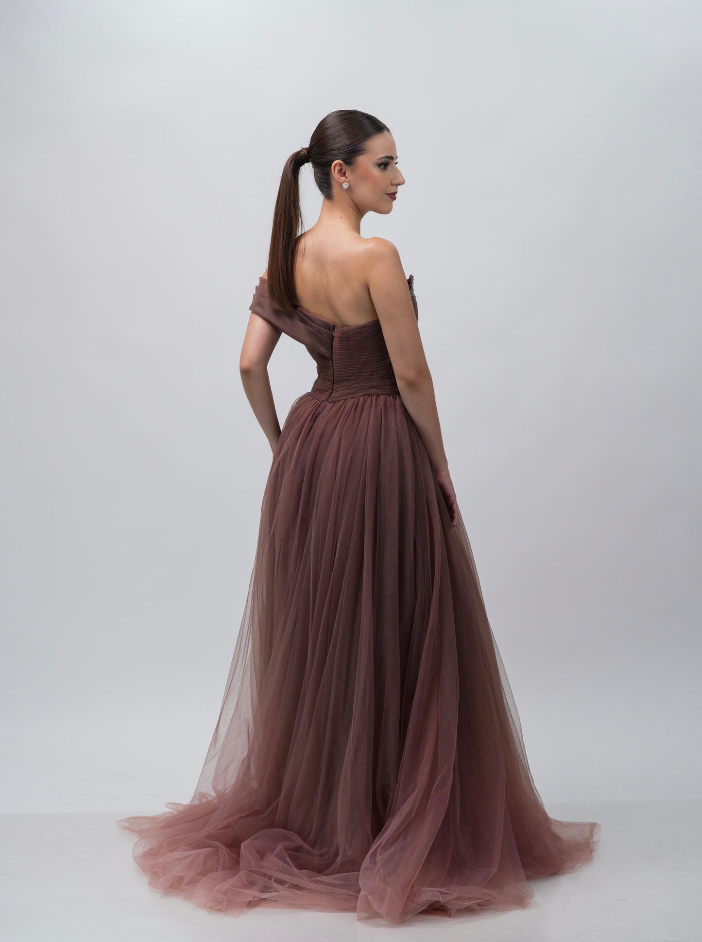 Vestido Cafe Corte Princesa una Manga Caida