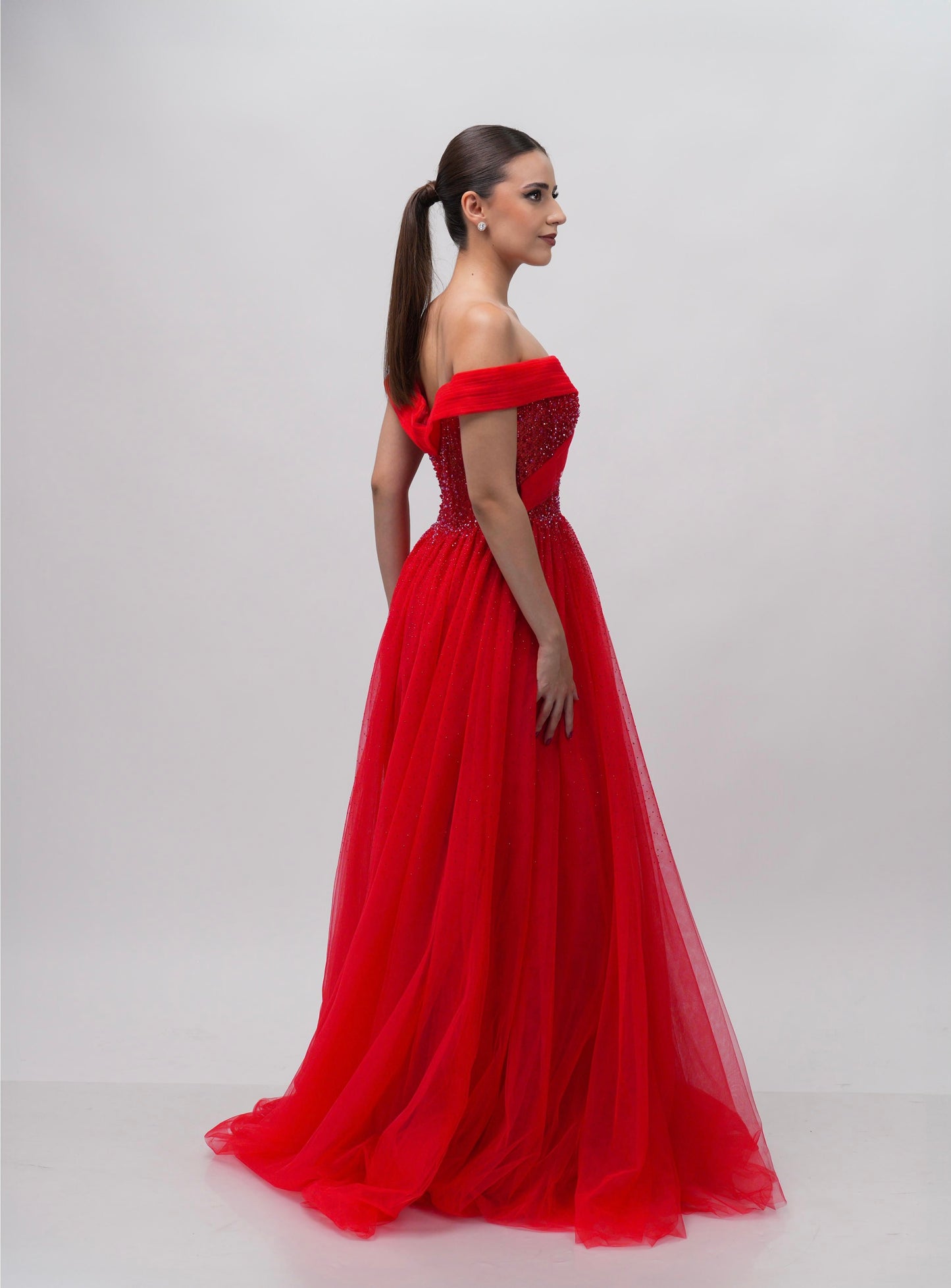 Vestido Rojo Corte Princesa Manga Caida Pedreria en Corset