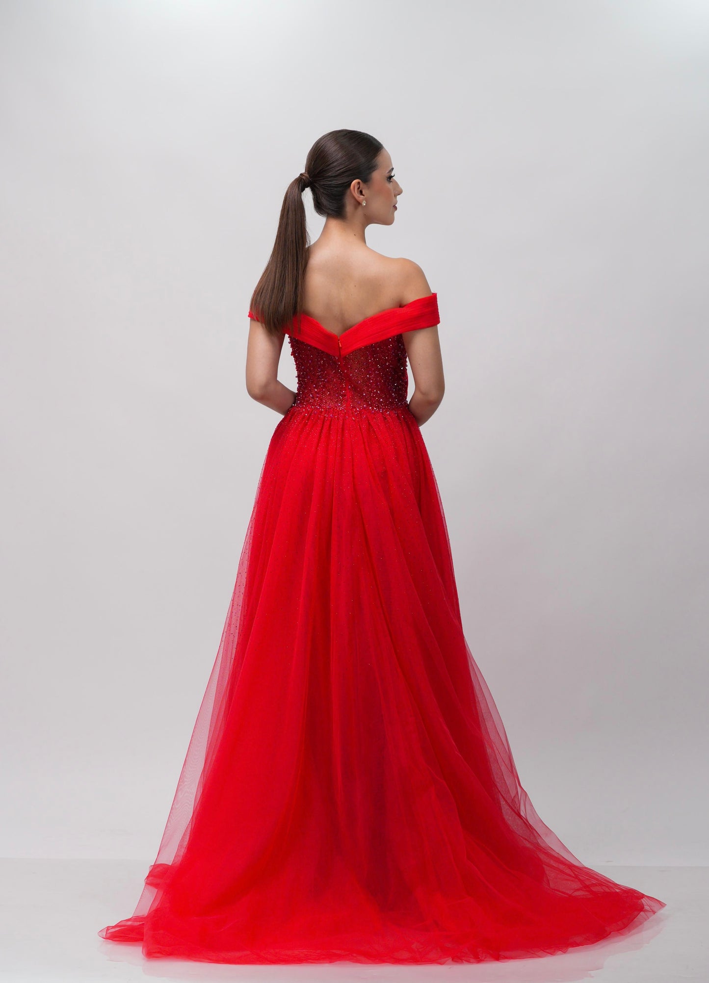 Vestido Rojo Corte Princesa Manga Caida Pedreria en Corset