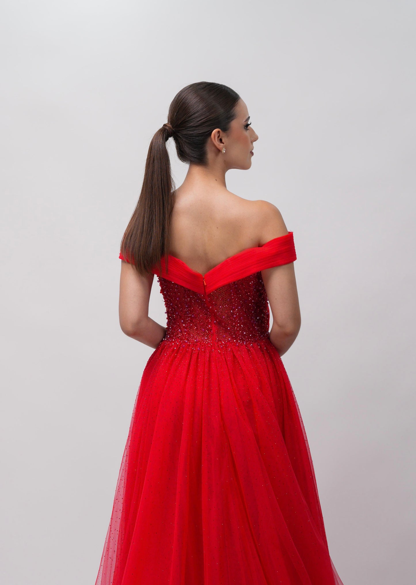 Vestido Rojo Corte Princesa Manga Caida Pedreria en Corset
