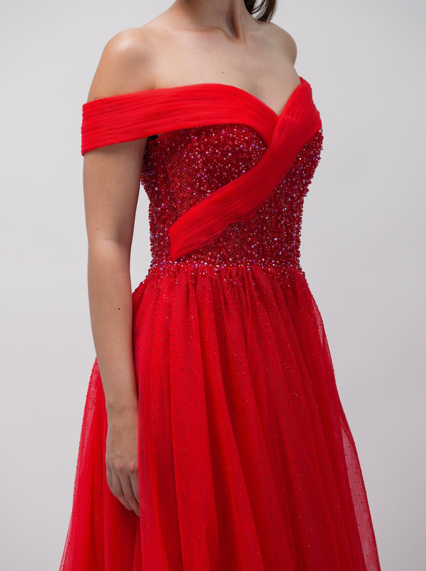 Vestido Rojo Corte Princesa Manga Caida Pedreria en Corset