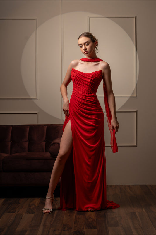 Vestido Rojo Straple Corrugado Transparencia En Abdomen Con Estola