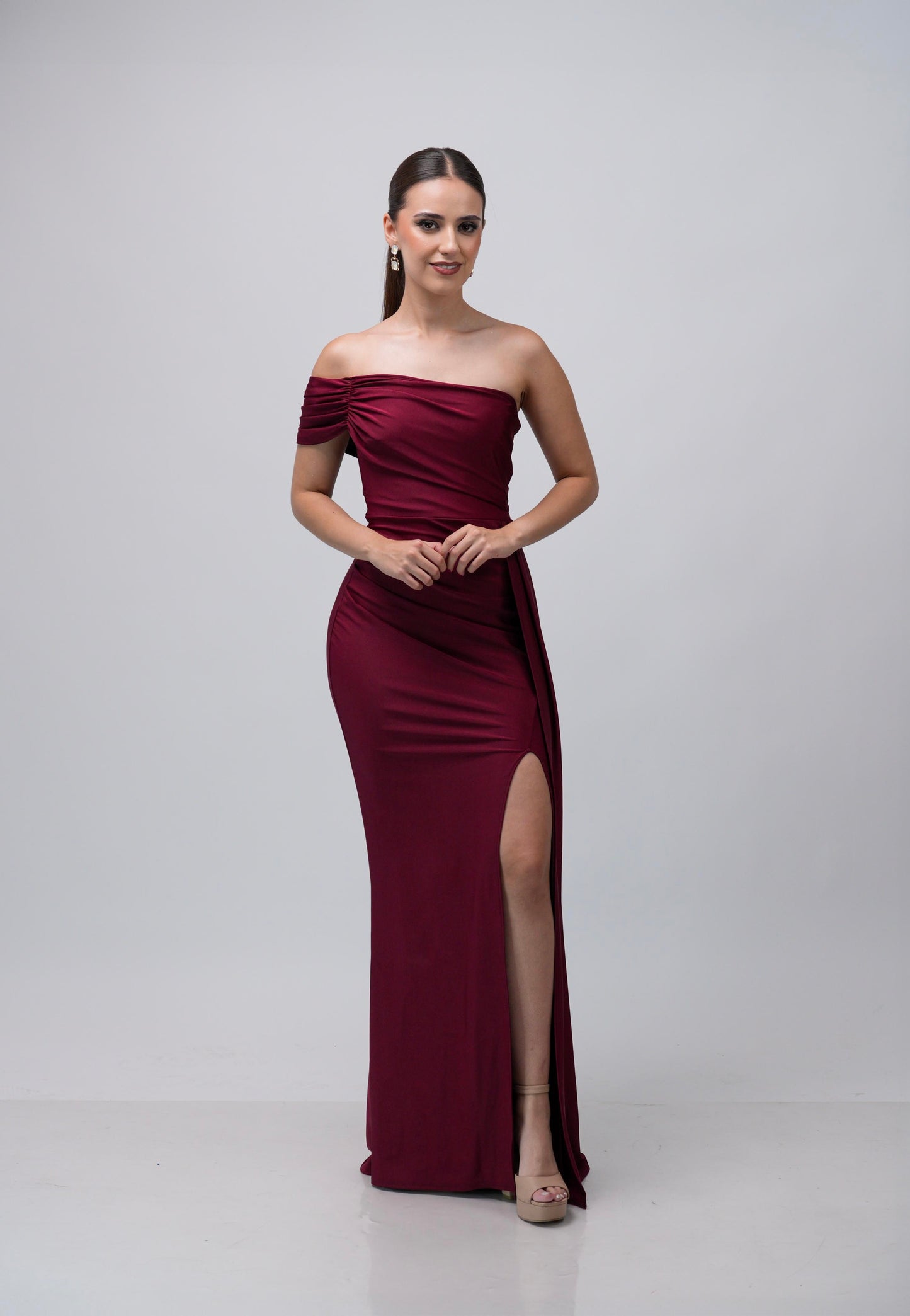 Vestido con Manga A Un Lado Y Banda