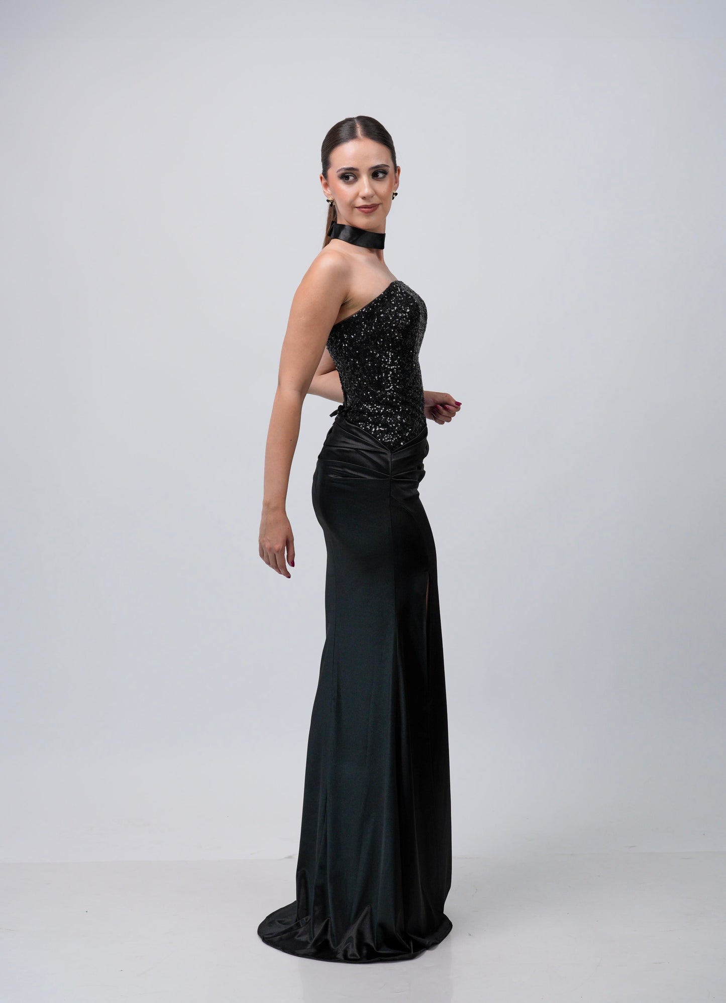 Vestido Straple Lentejuela En Pecho Falda Lisa