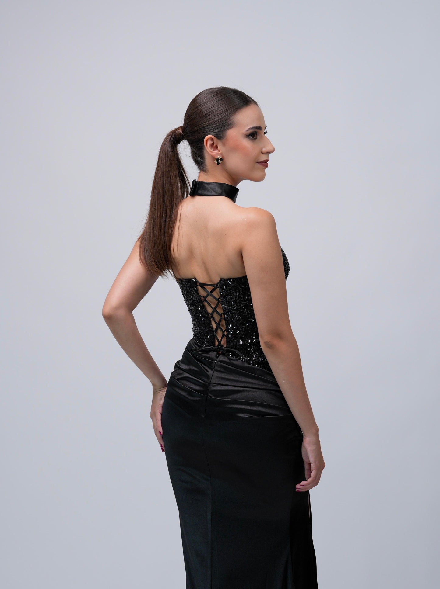 Vestido Straple Lentejuela En Pecho Falda Lisa