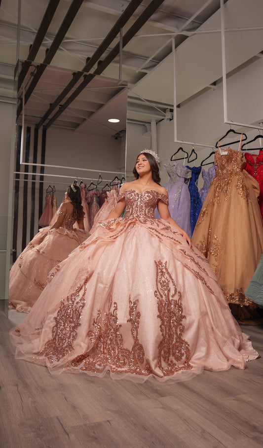 Vestido de XV Años Dorado Lentejuela Olanes