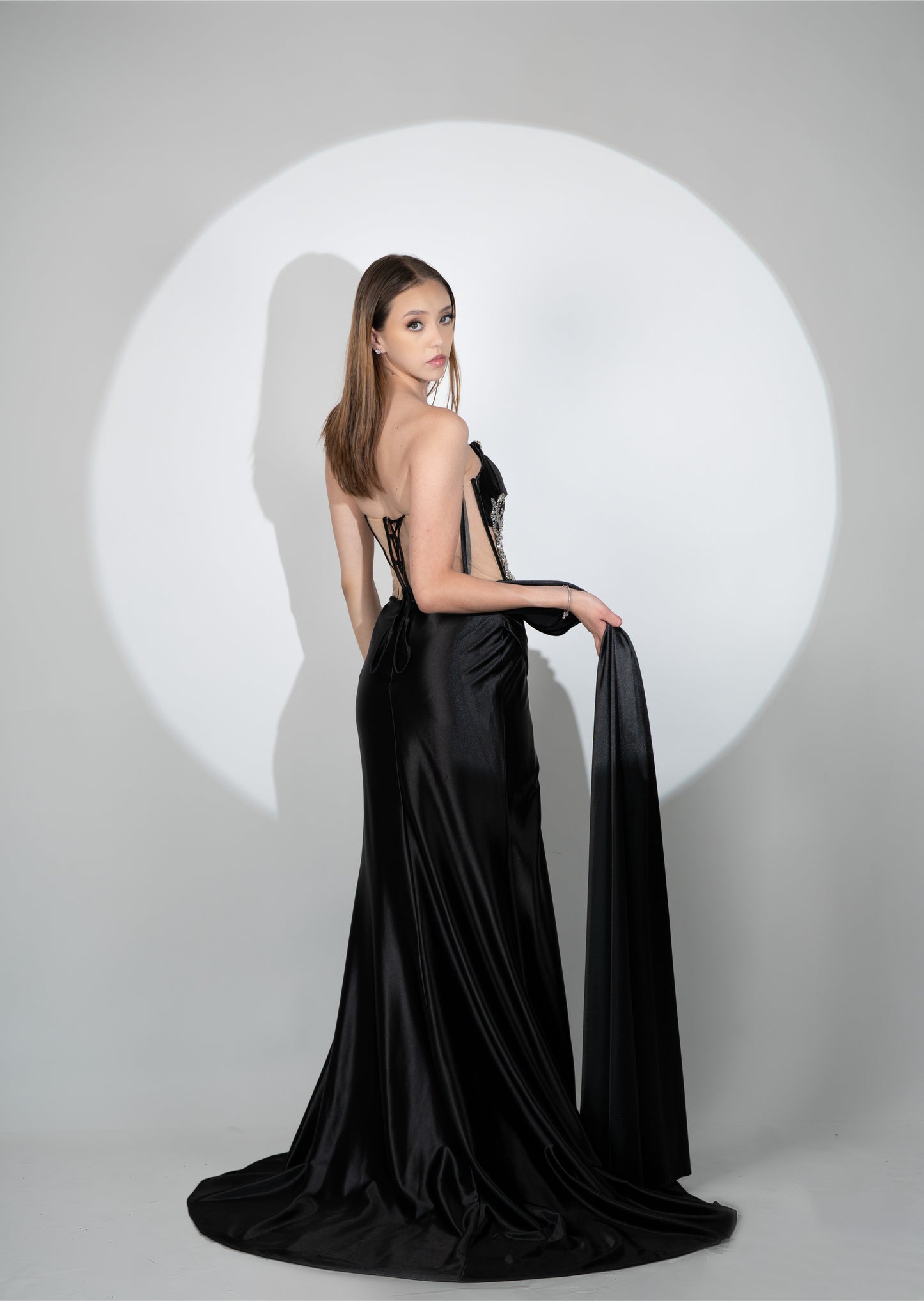 Vestido Straple Pedreria Plateada Corset Y Banda