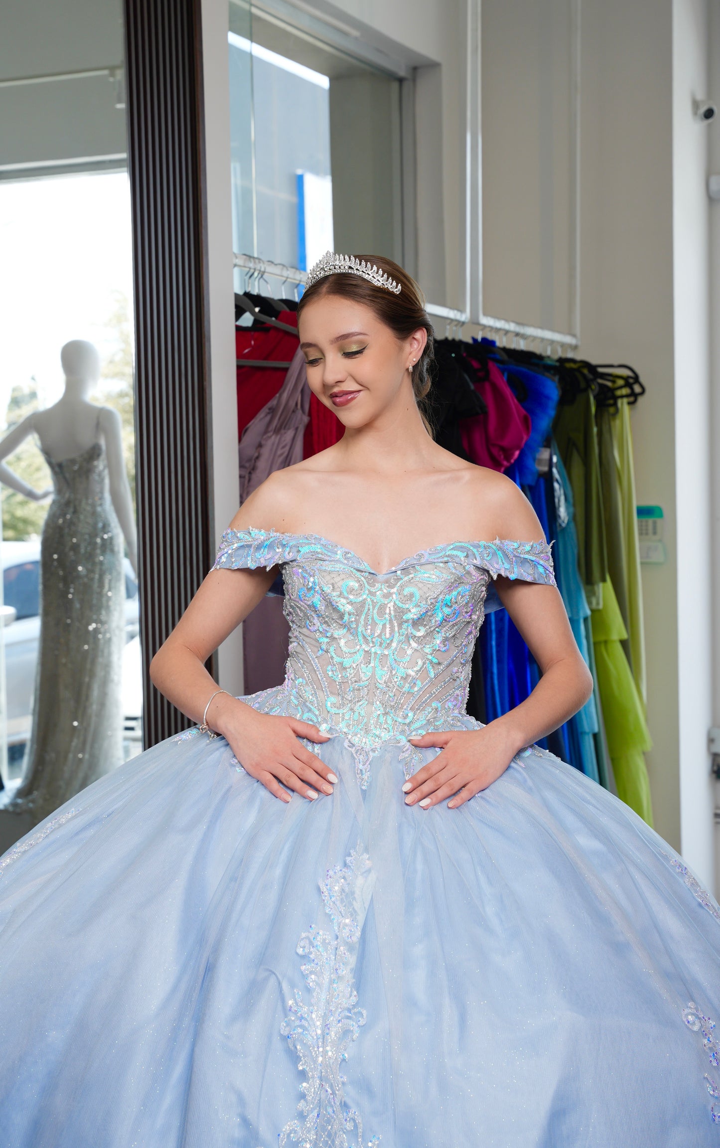 Vestido de XV Años Azul Cielo Glitter Tornasol con Moño