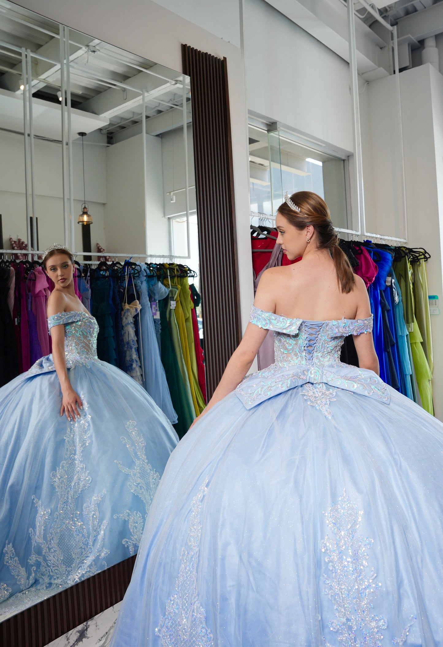 Vestido de XV Años Azul Cielo Glitter Tornasol con Moño