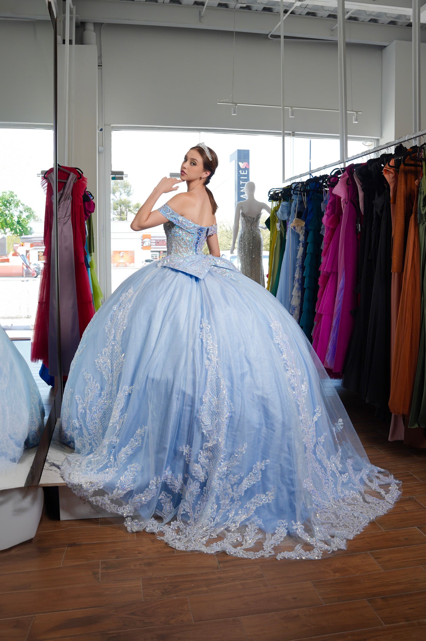 Vestido de XV Años Azul Cielo Glitter Tornasol con Moño
