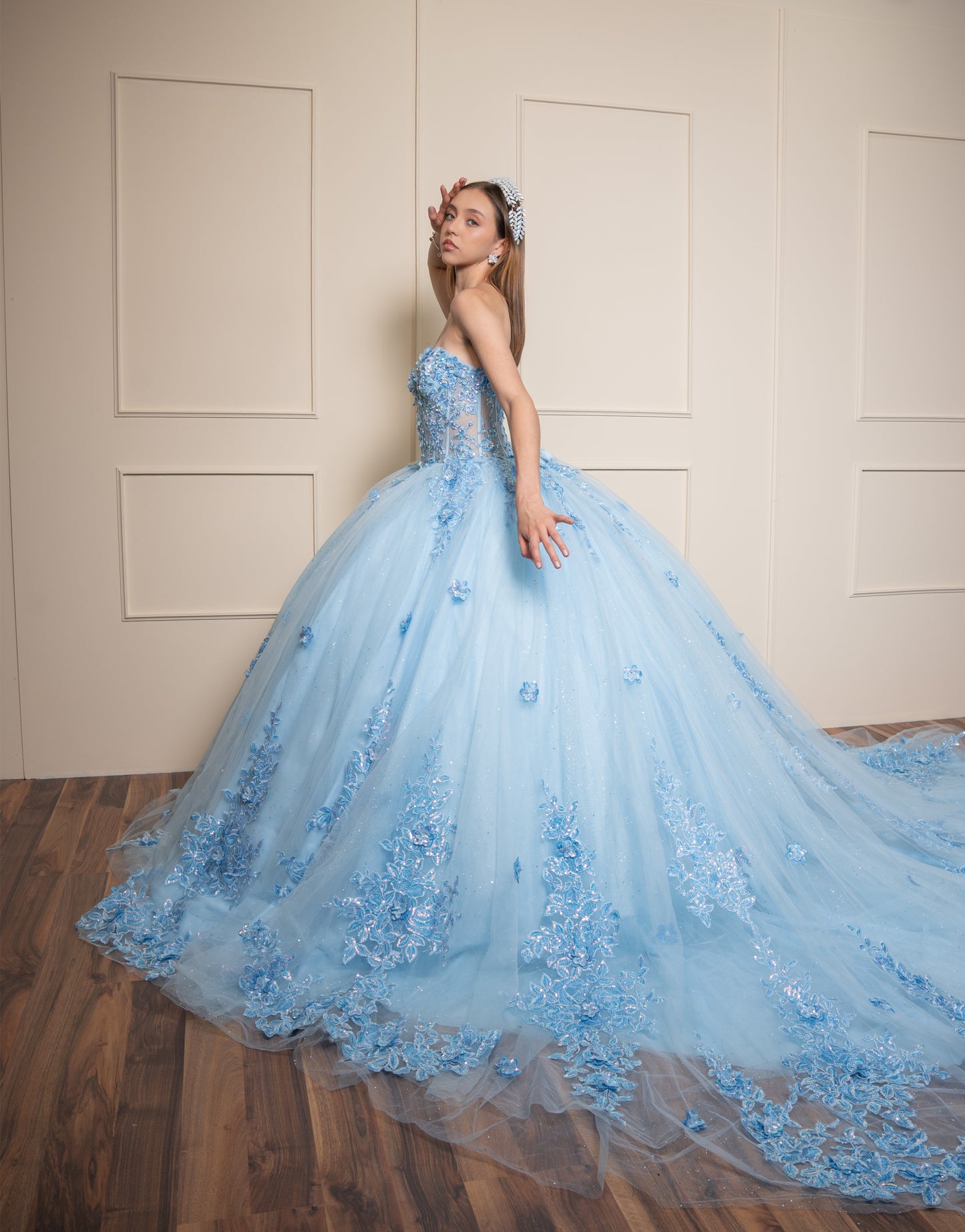 Vestido de XV Años Vestido Azul Cielo Lentejuela Tornasol Estraple