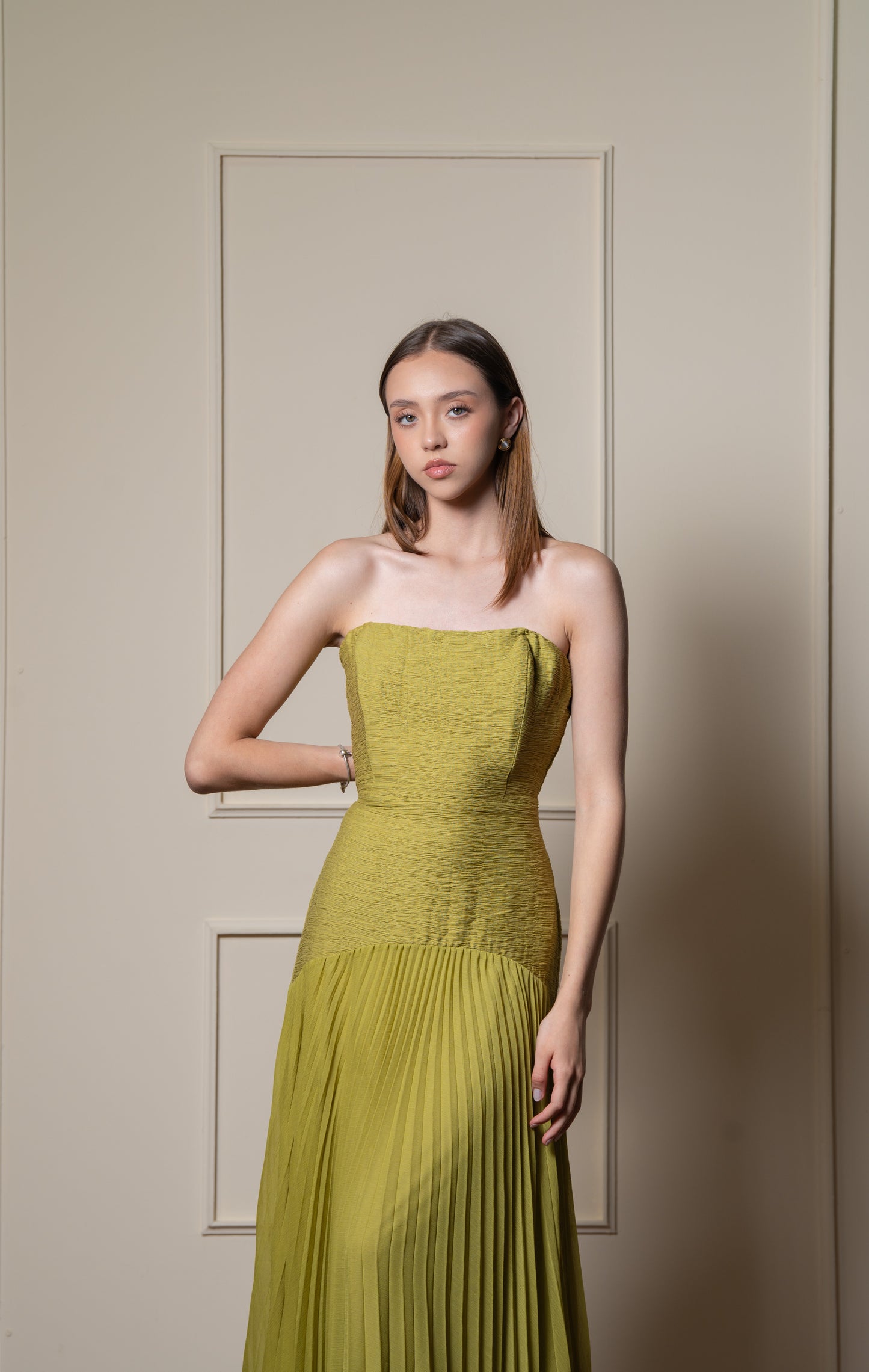 Vestido Verde Lima Corset Con Tablones En Falda