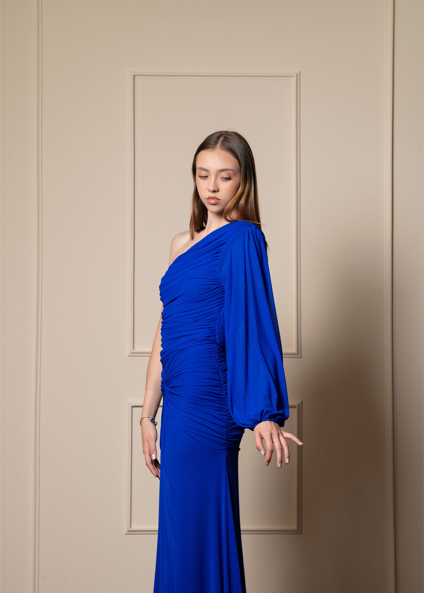 Vestido Azul Rey Corrugado Una Manga