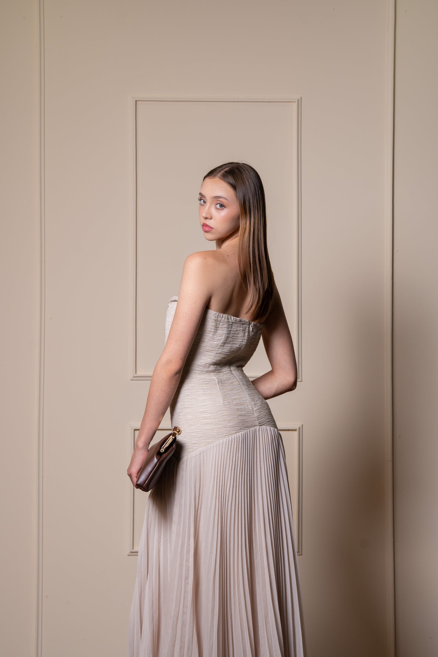 Vestido Nude Corset Con Tablones En Falda