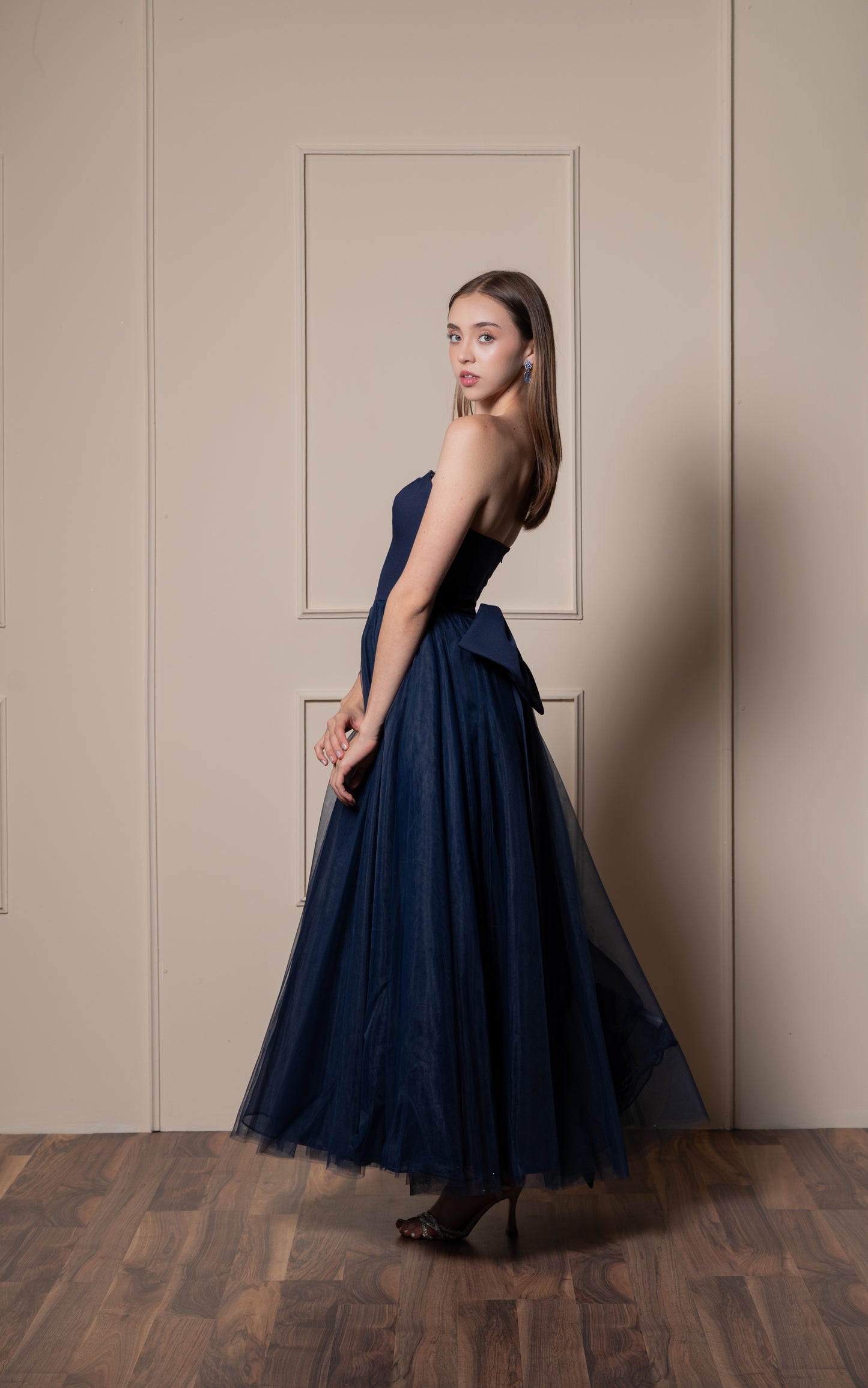 Vestido Corte A Midi Moño Atrás