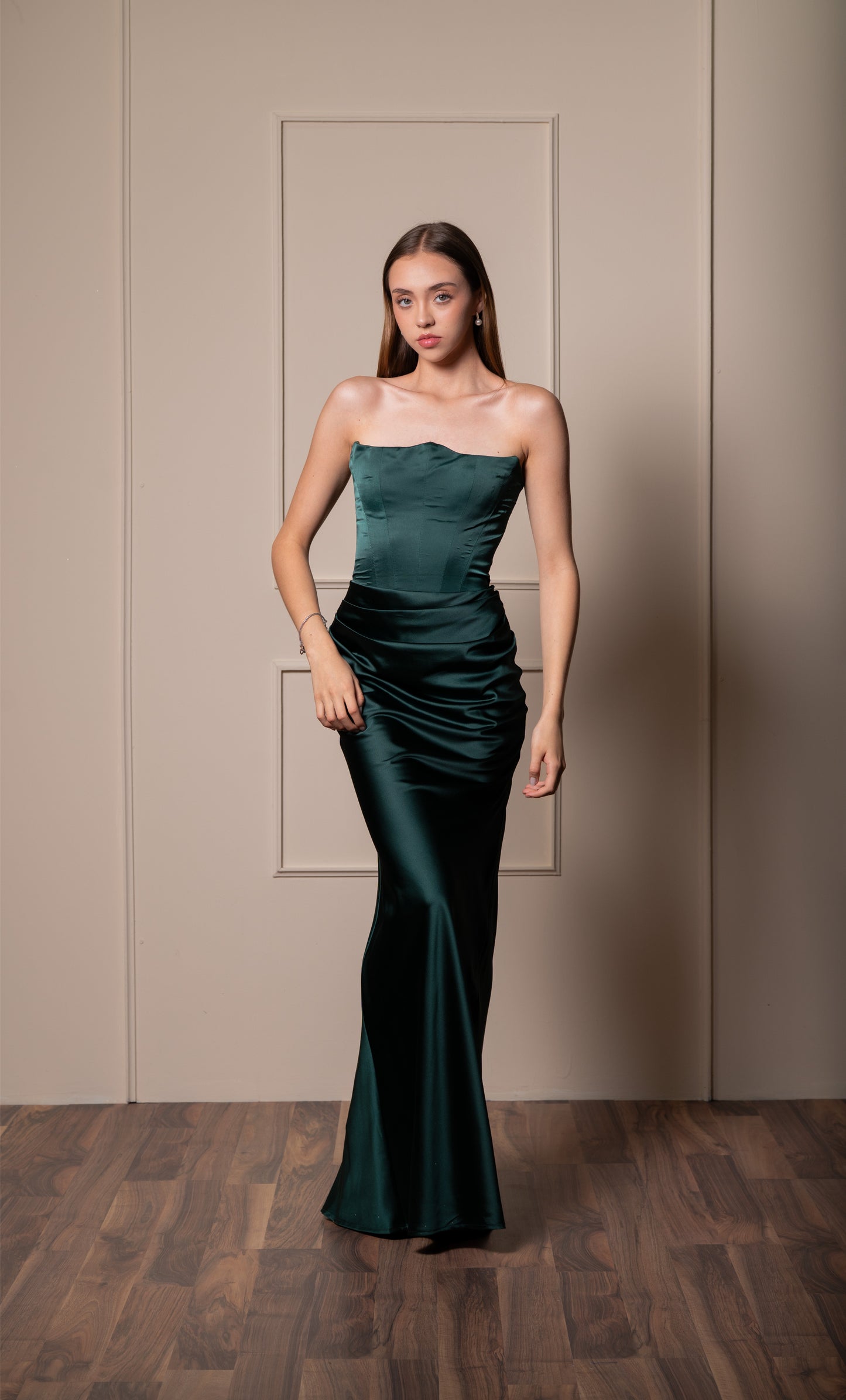 Vestido Verde Esmeralda Straple De Corset Con Estola