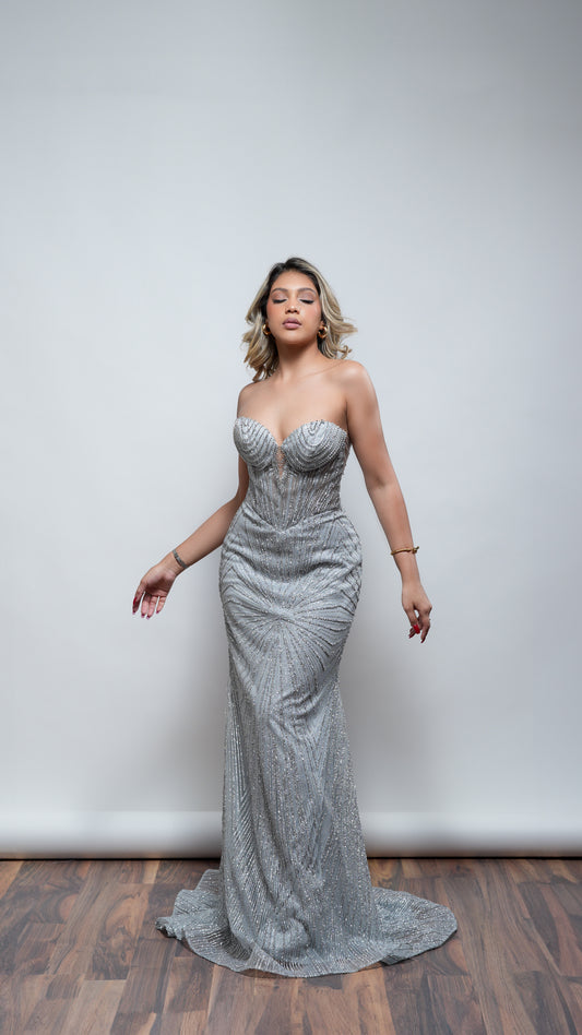 Vestido Plata Straple Brilloso Cadenas En Copas