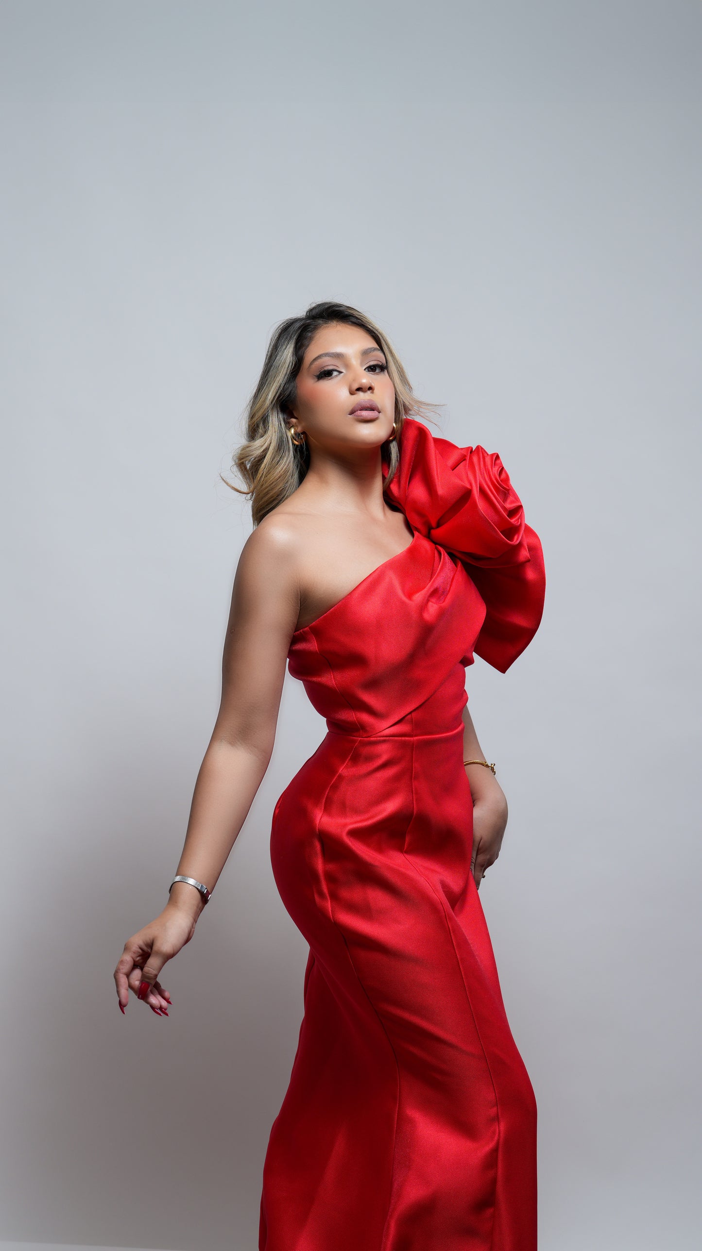 Vestido Rojo Un Tirante Con Flor