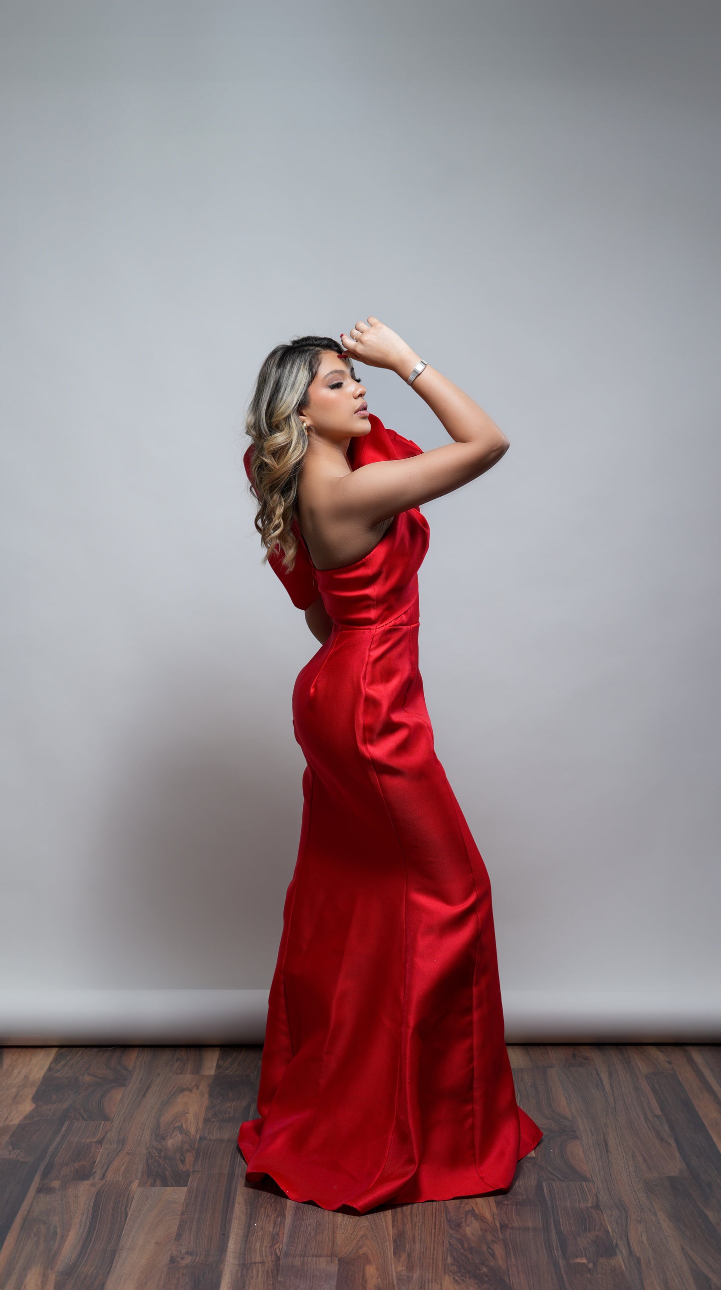 Vestido Rojo Un Tirante Con Flor