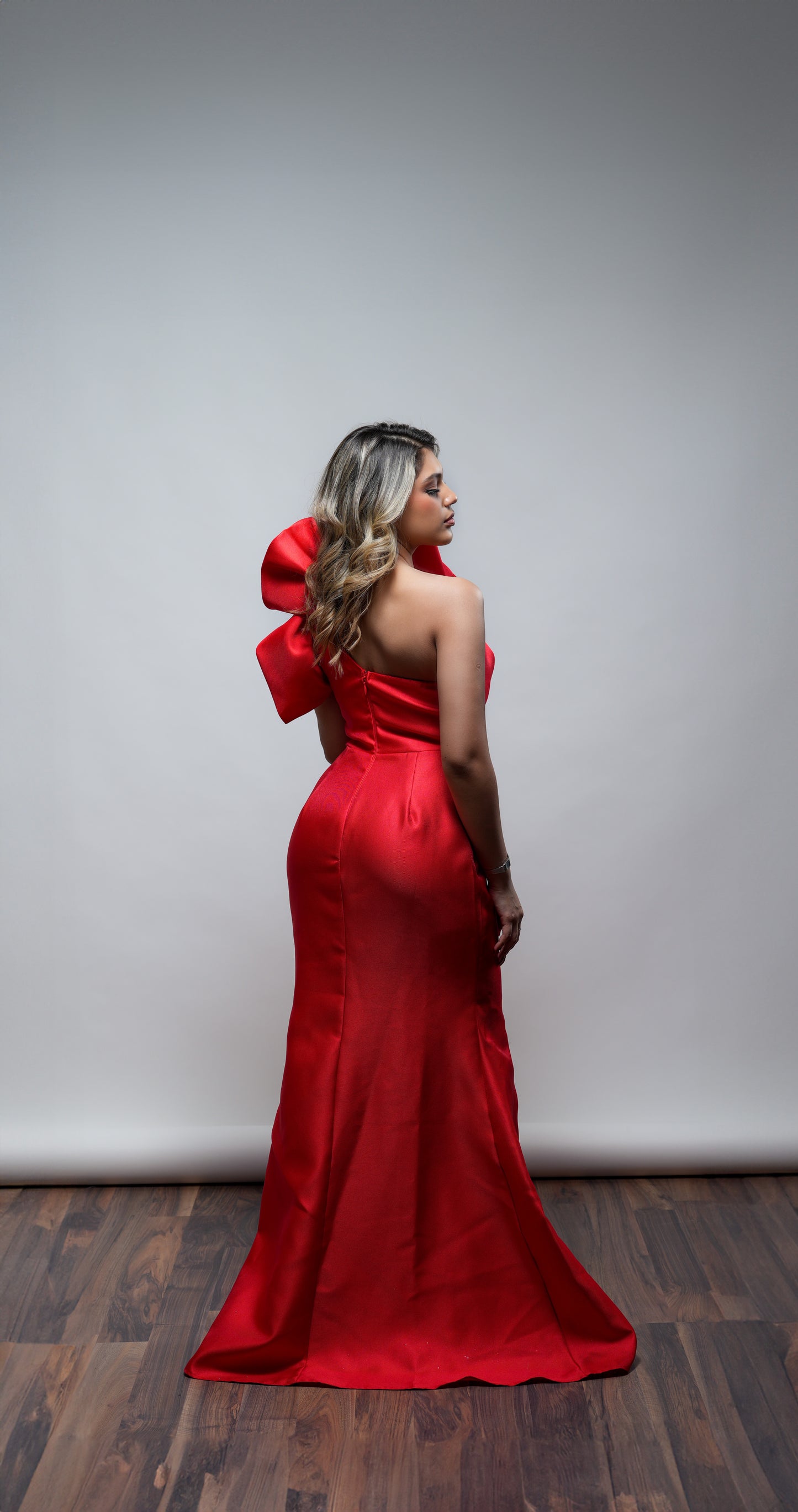 Vestido Rojo Un Tirante Con Flor