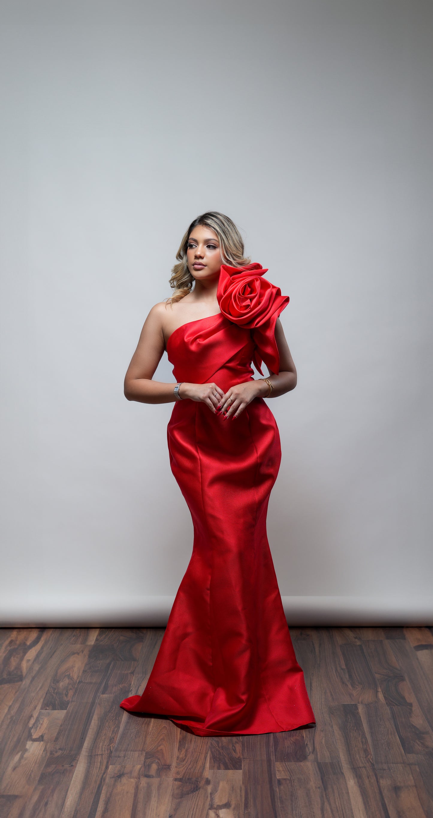 Vestido Rojo Un Tirante Con Flor