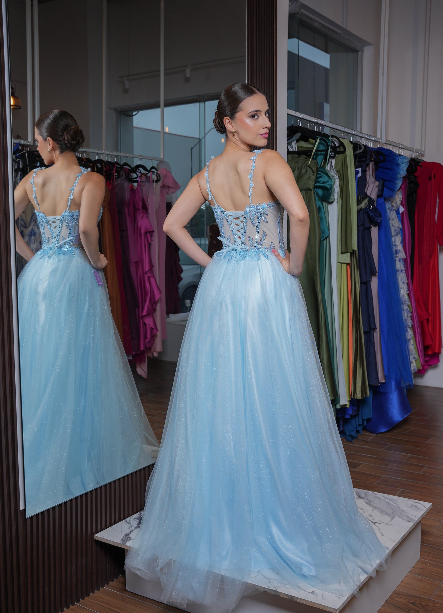 Vestido Cielo Corte Princesa Detalle en Abdomen