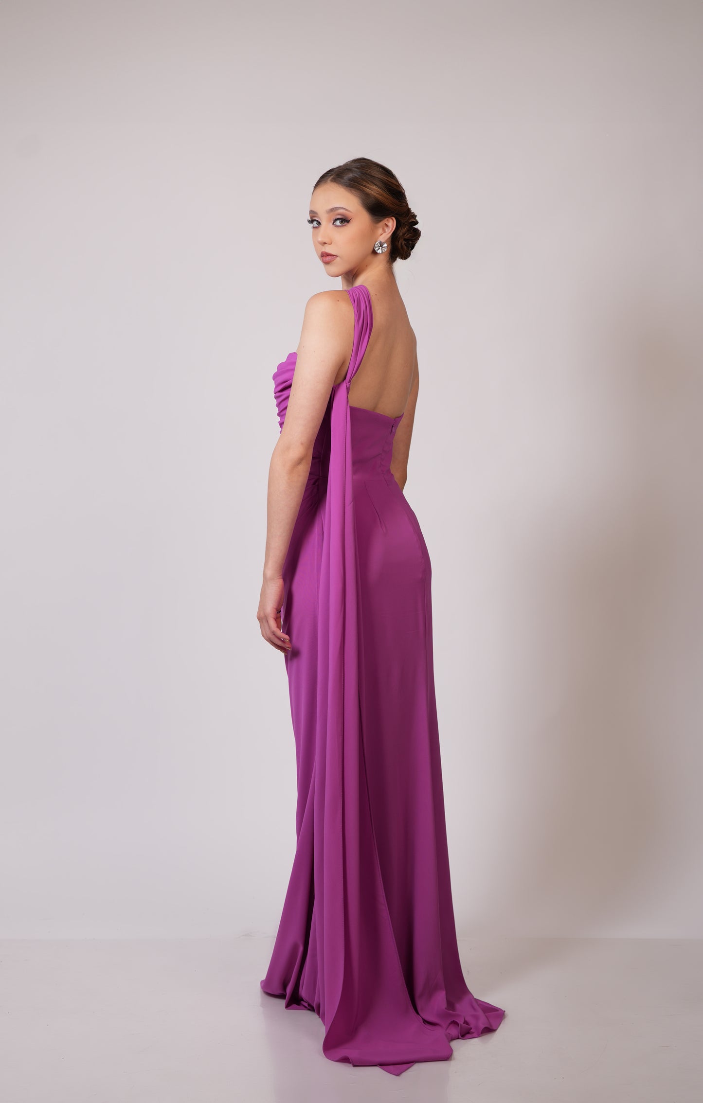 Vestido Rosa Magenta Corrugado con Estola