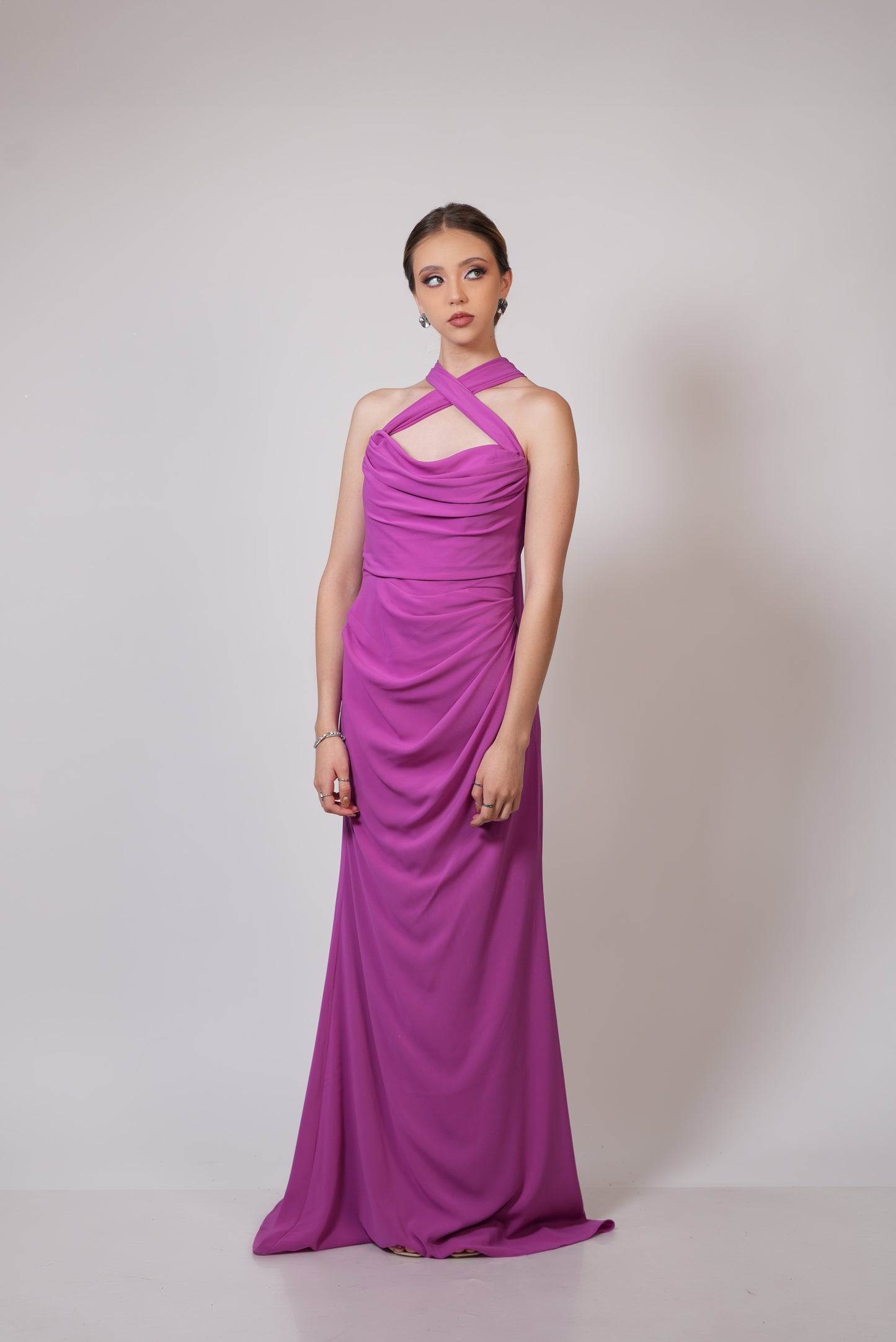 Vestido Rosa Magenta Corrugado con Estola