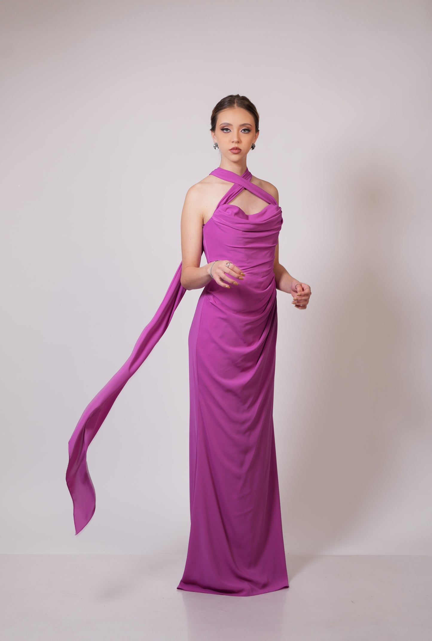 Vestido Rosa Magenta Corrugado con Estola