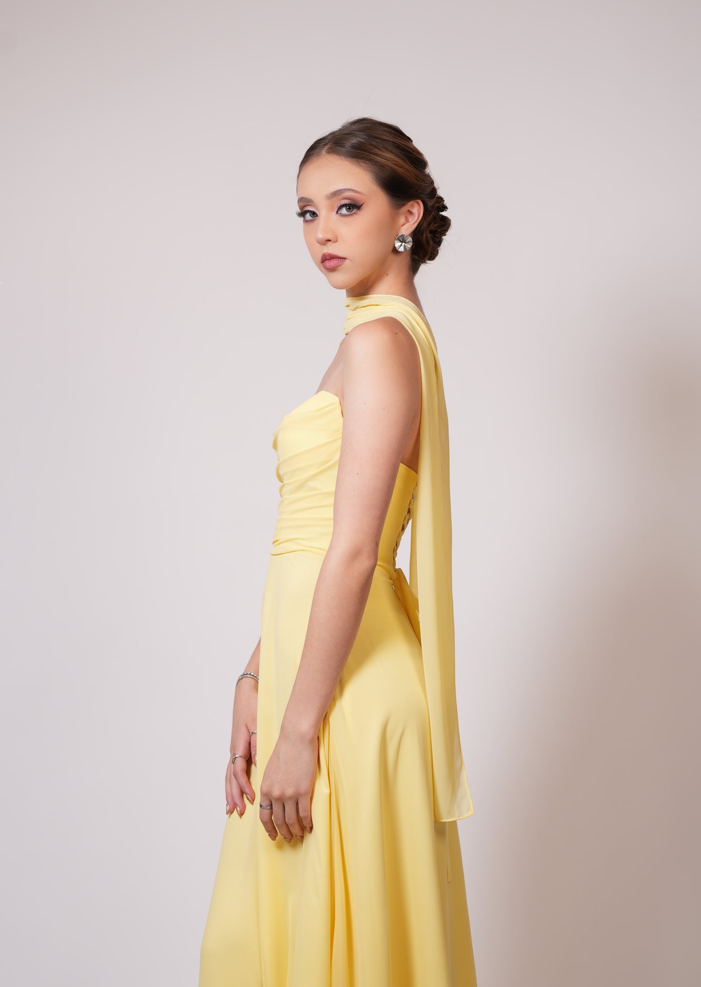 Vestido Amarillo Straple Corrugado Corte A