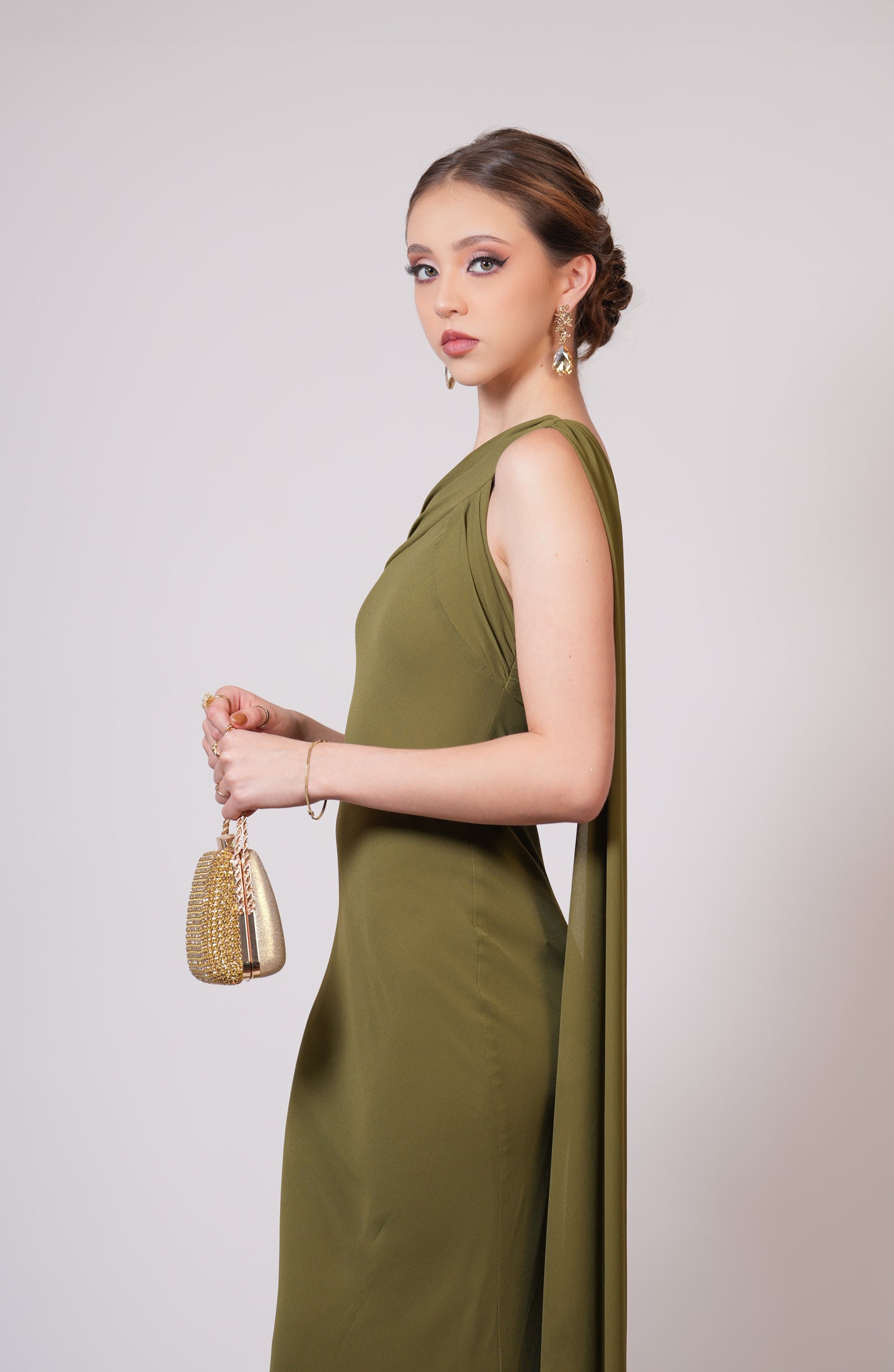 Vestido Verde Olivo un Tirante con Estola