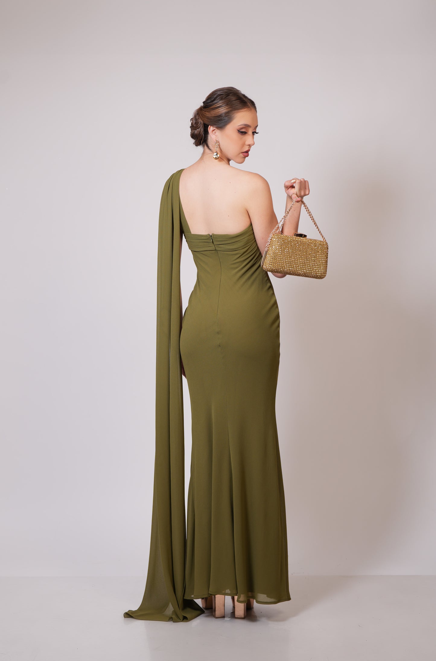 Vestido Verde Olivo un Tirante con Estola