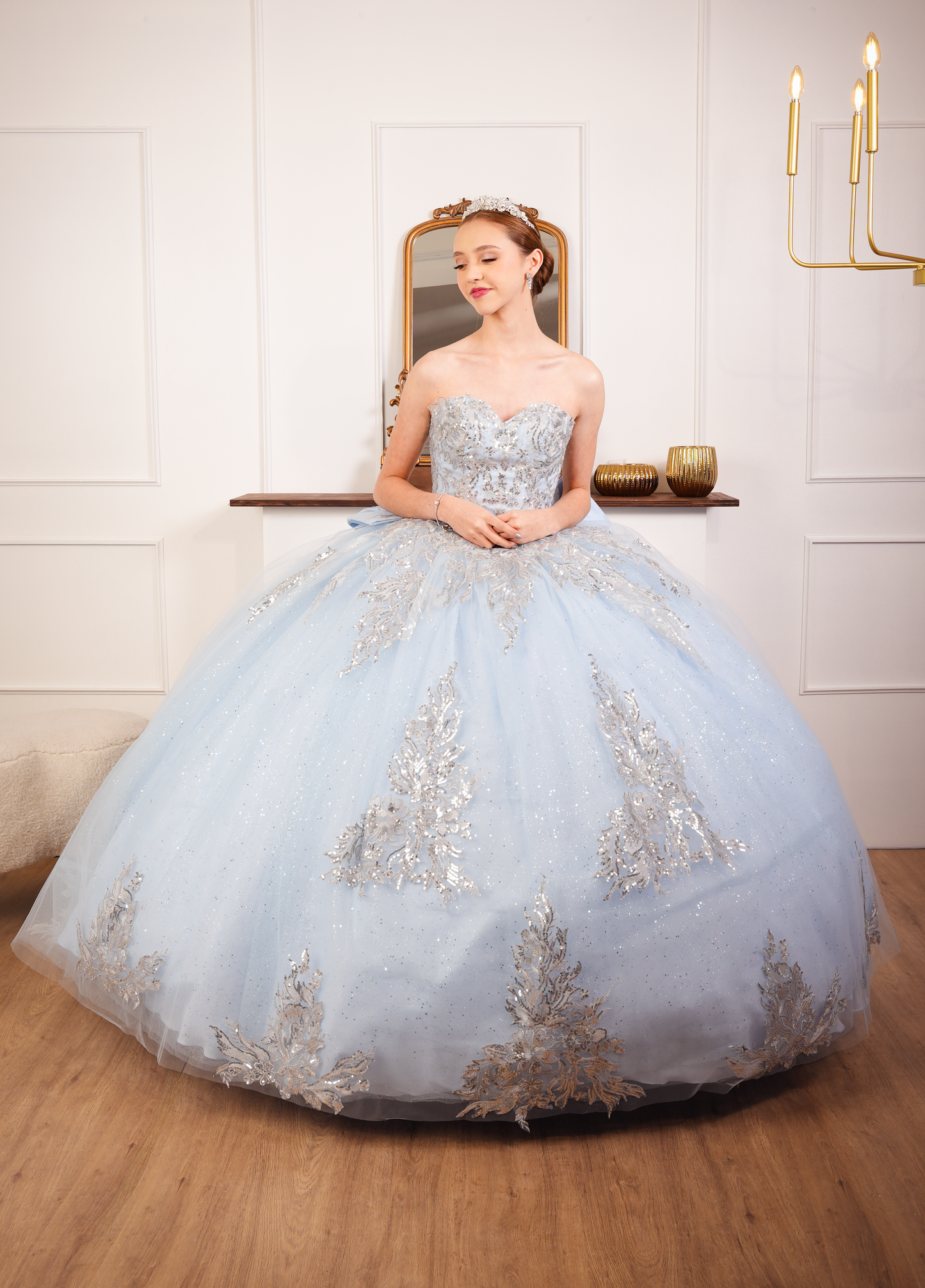 Vestido de XV Años Azul Cielo Lentejuela Straple con Moño (Renta)