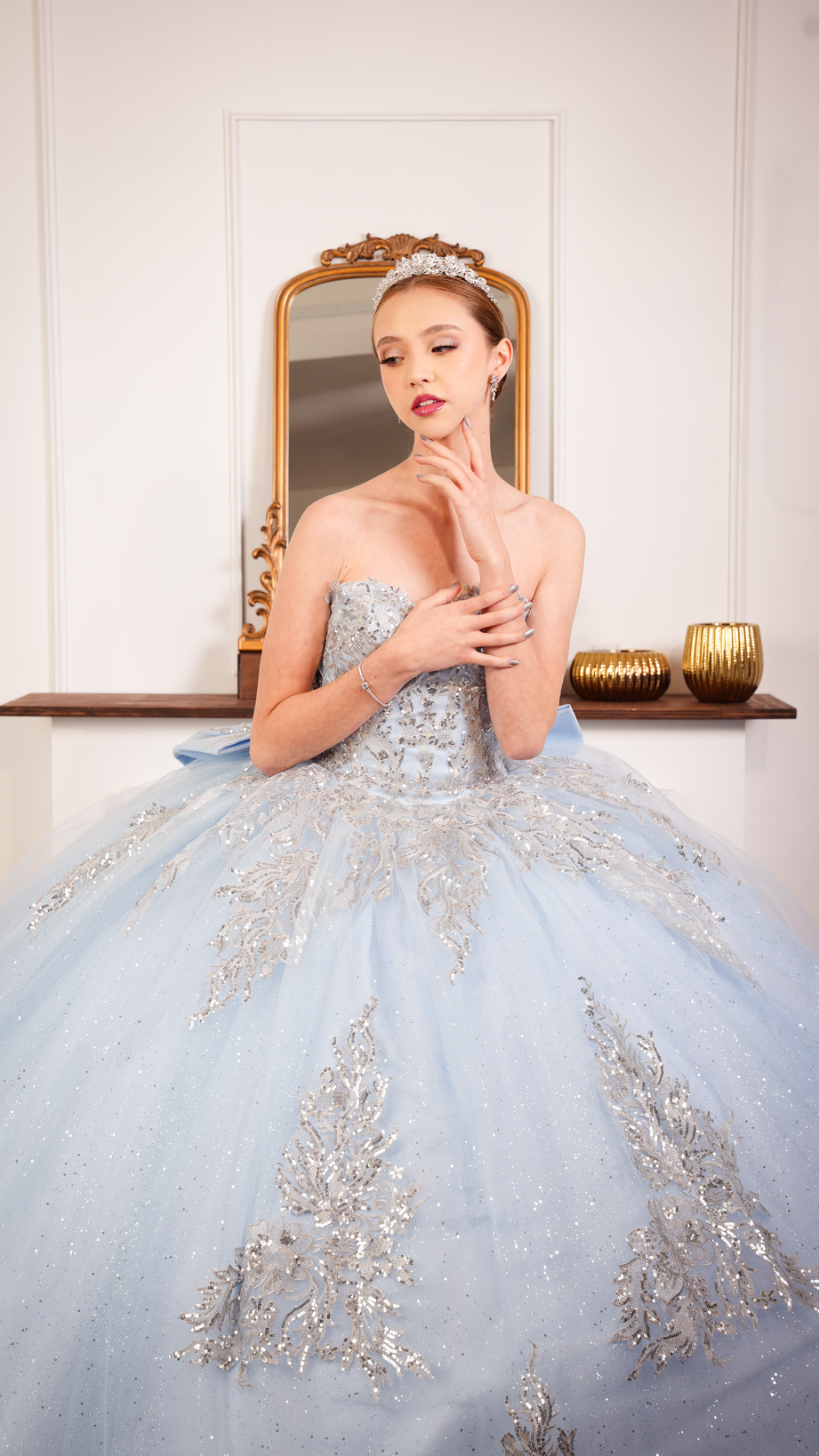 Vestido de XV Años Azul Cielo Lentejuela Strapless Con Moño