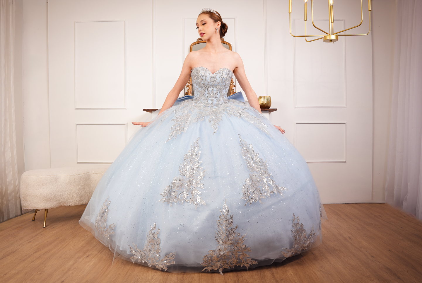 Vestido de XV Años Azul Cielo Lentejuela Strapless Con Moño