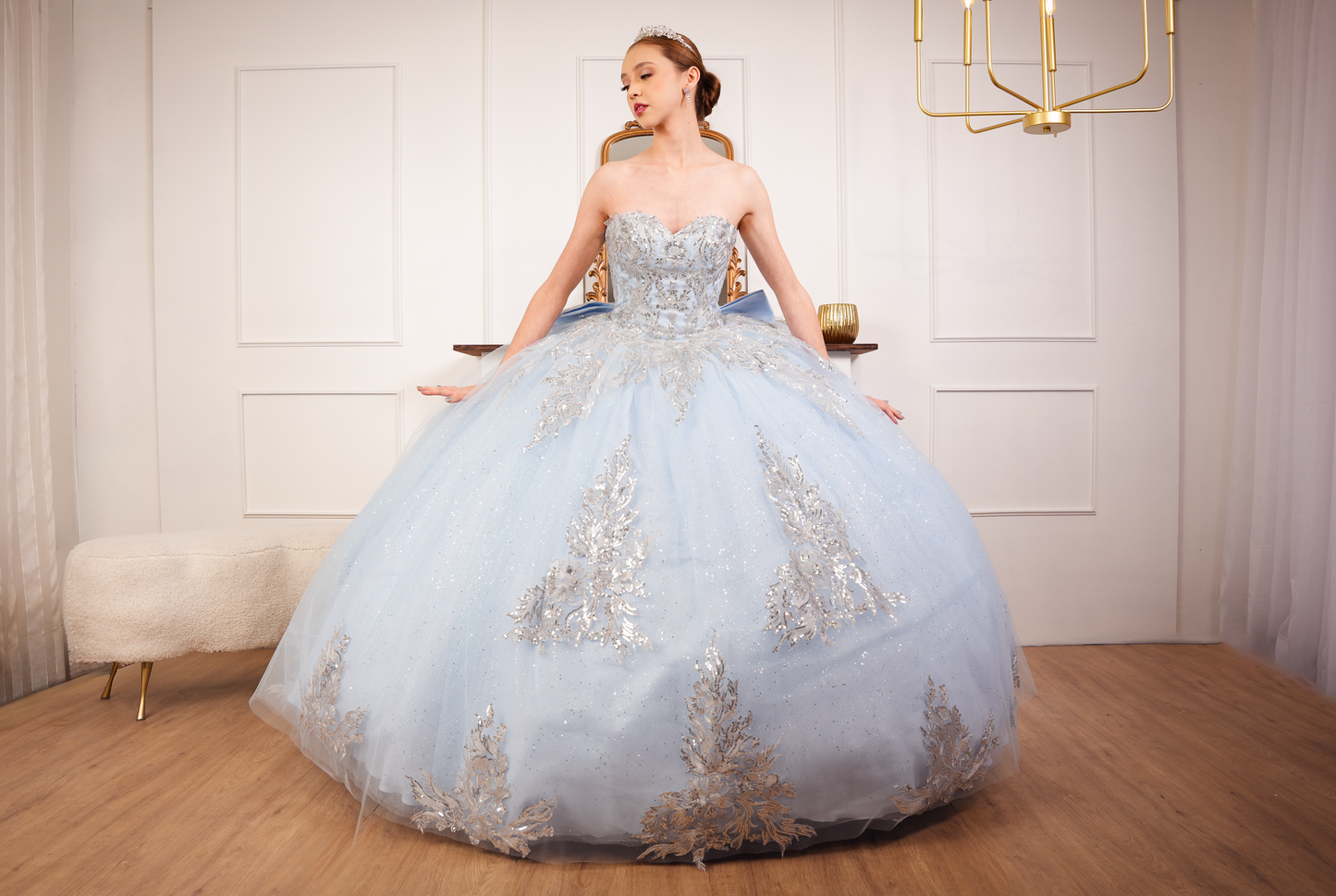 Vestido de XV Años Azul Cielo Lentejuela Straple con Moño (Renta)