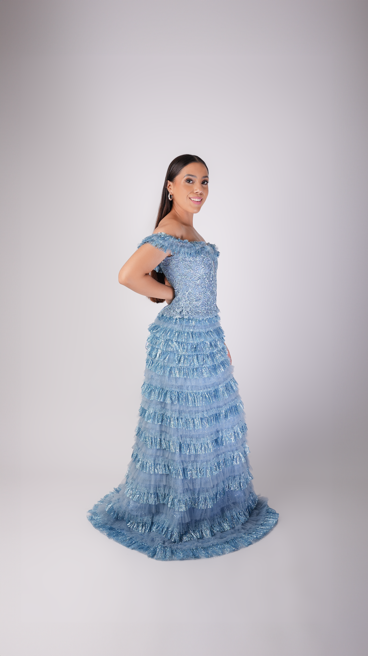 Vestido Azul Cielo Giltter Con Manga Corset Y Olanes
