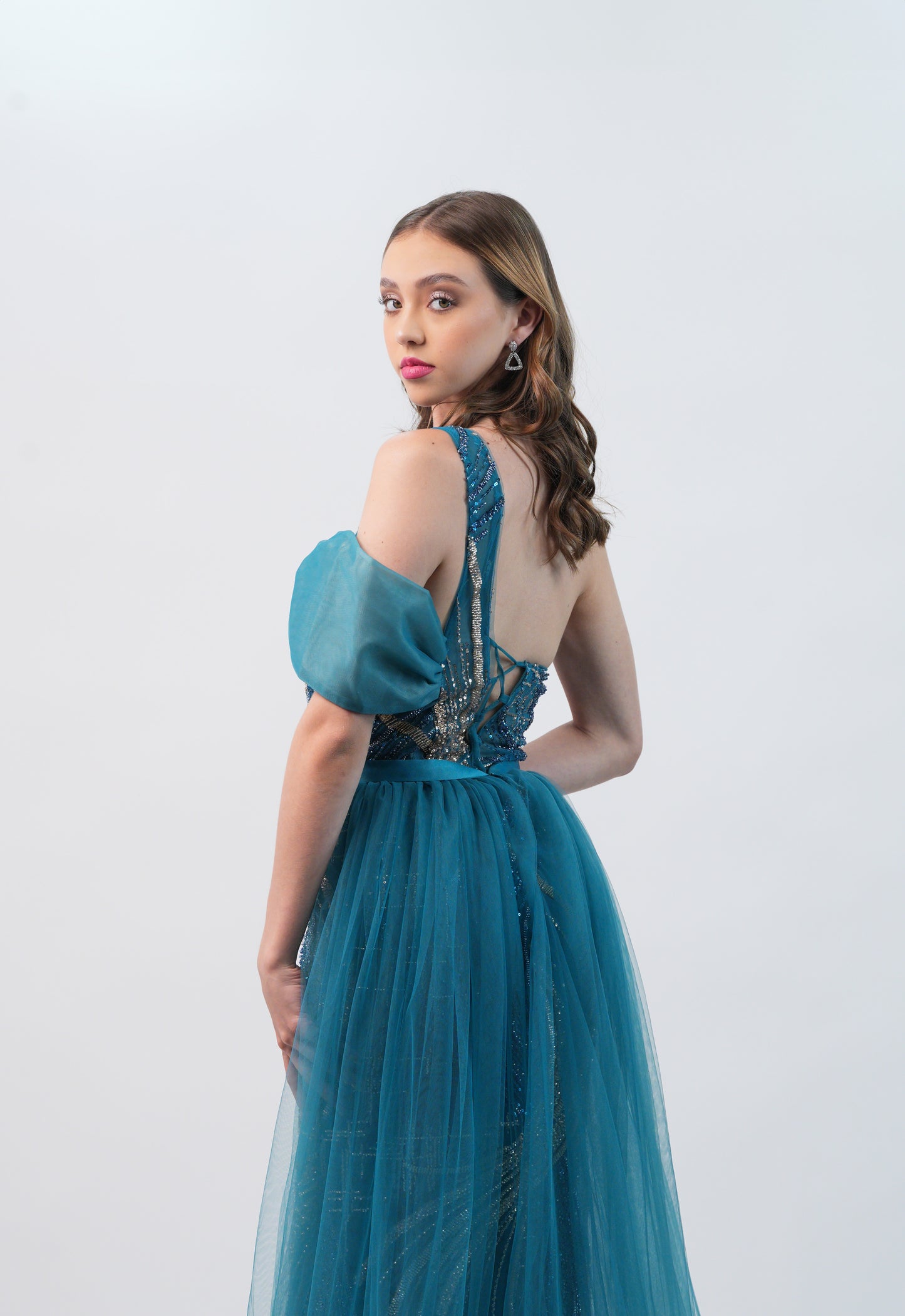 Vestido Azul Aqua Lentejuela Dorada Con Cola