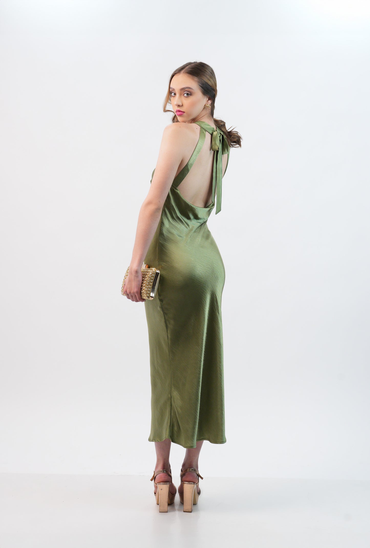 Vestido Halter Espalda Baja Midi