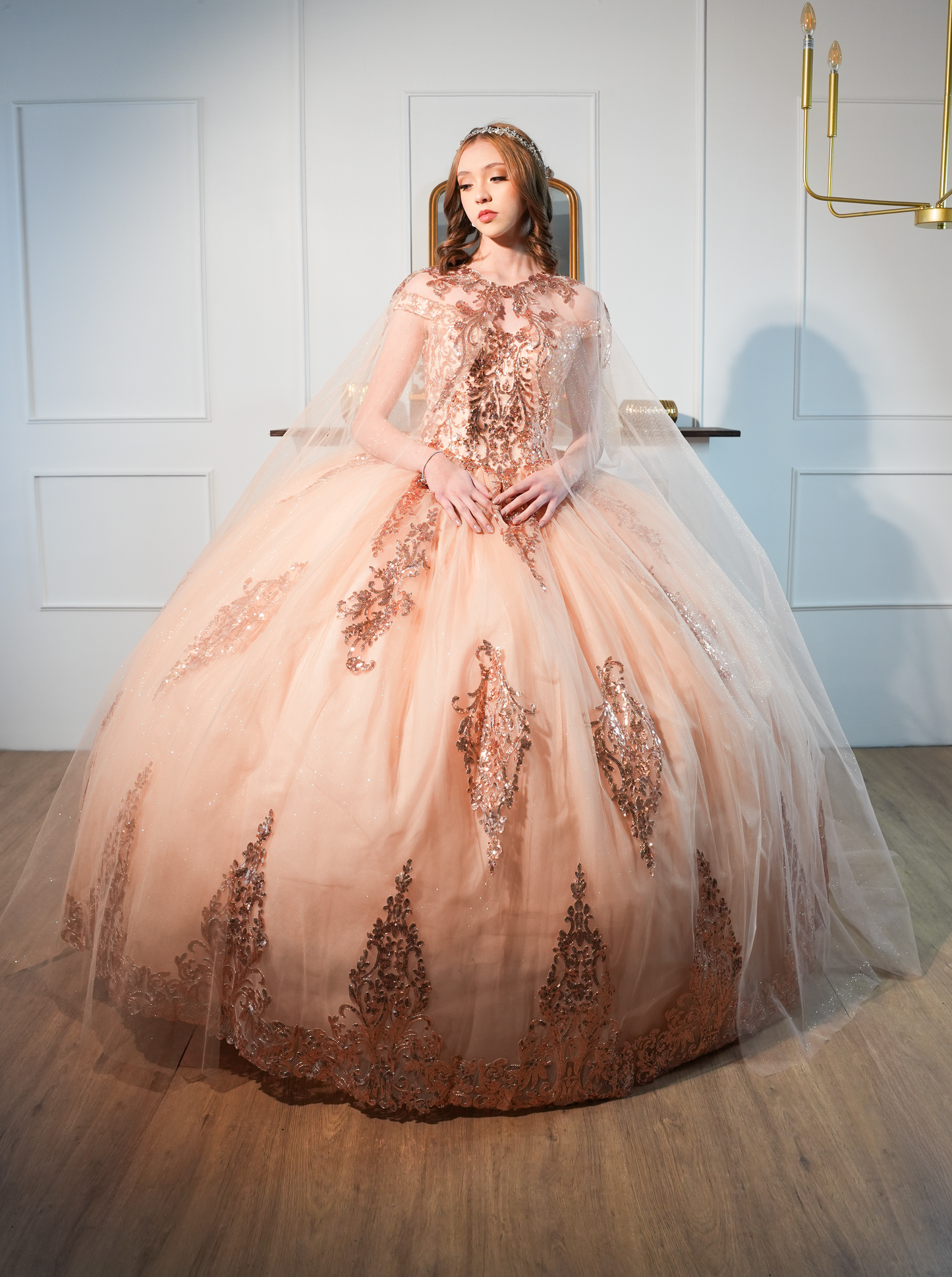 Vestido de XV Años Rose Gold De Lentejuela y Manga Campesina
