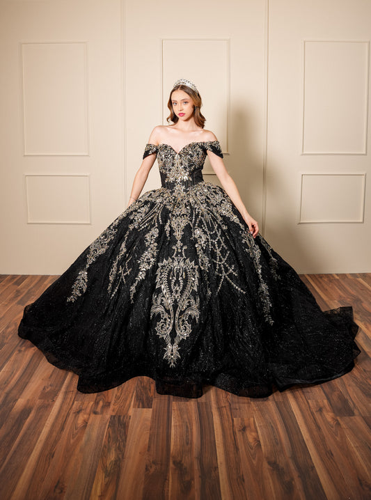 Vesitdo de XV Años Negro Bordado y Glitter Dorado con Mangas Caídas y Cauda Extralarga
