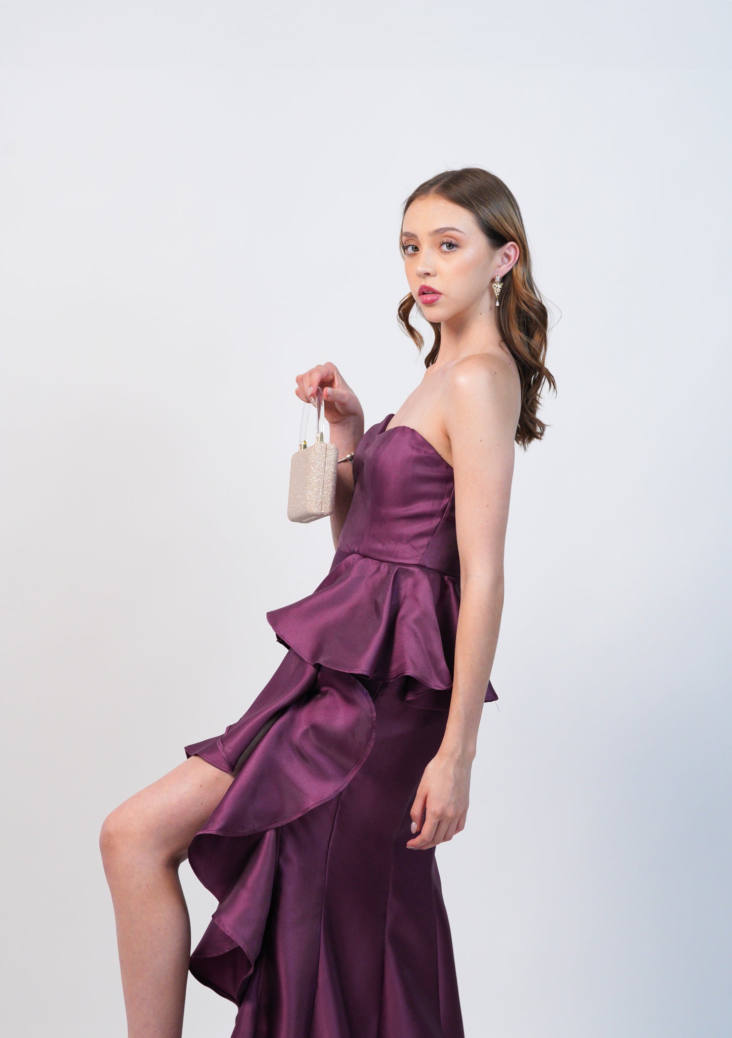 Vestido Uva una Manga Caida Plizado