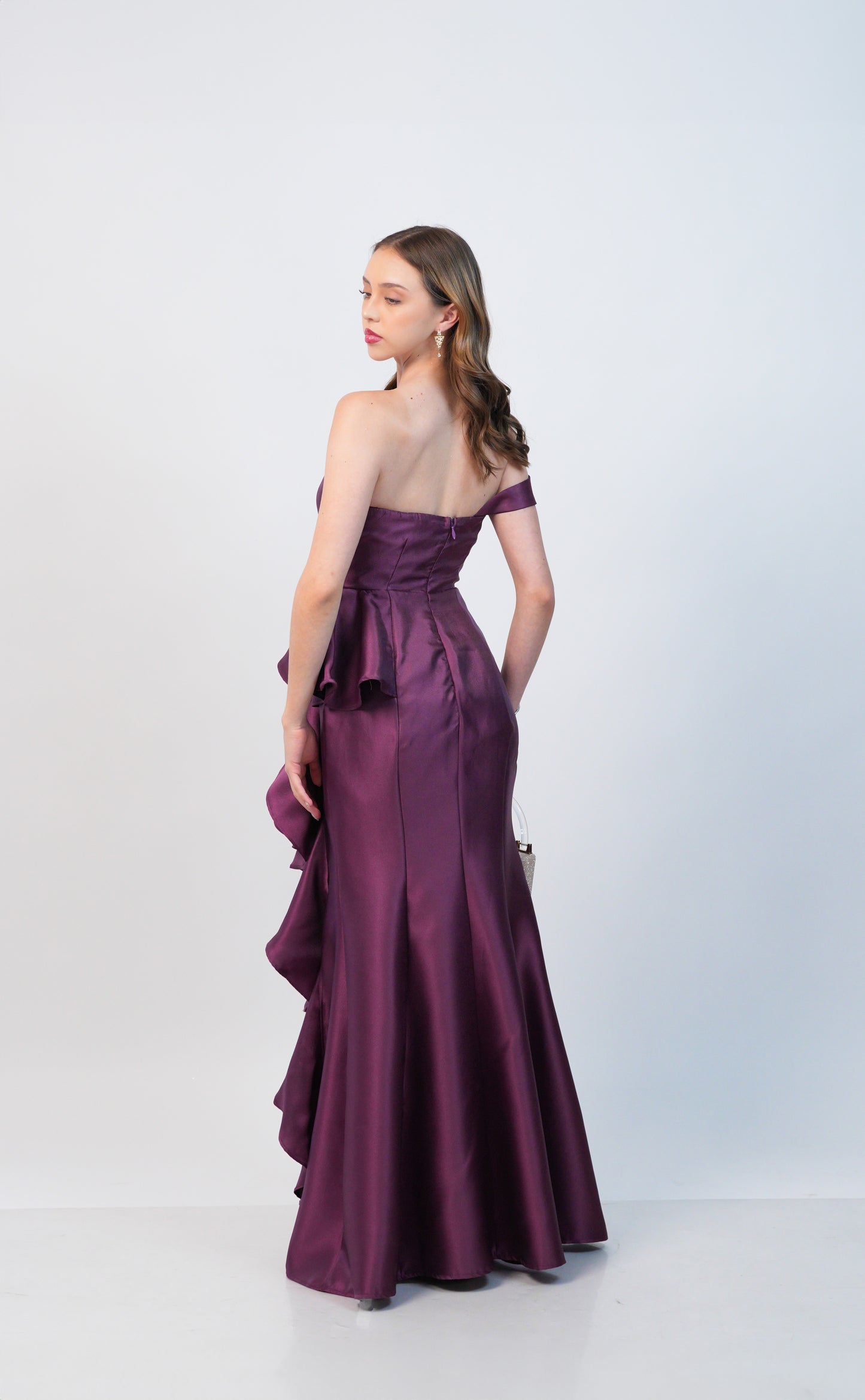 Vestido Uva una Manga Caida Plizado
