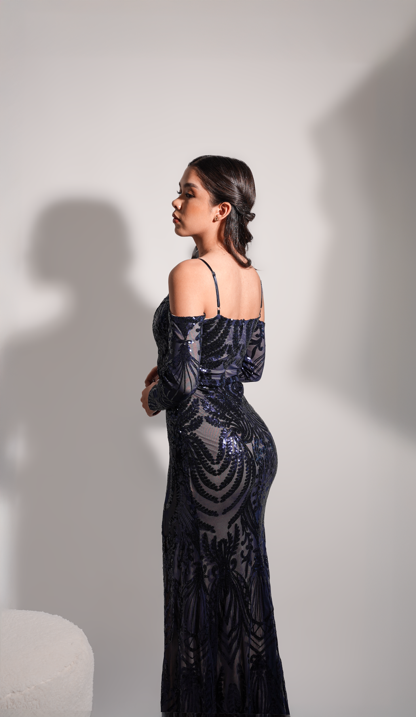 Vestido Azul Marino De Lentejuela Manga Larga Con Abertura En Pierna