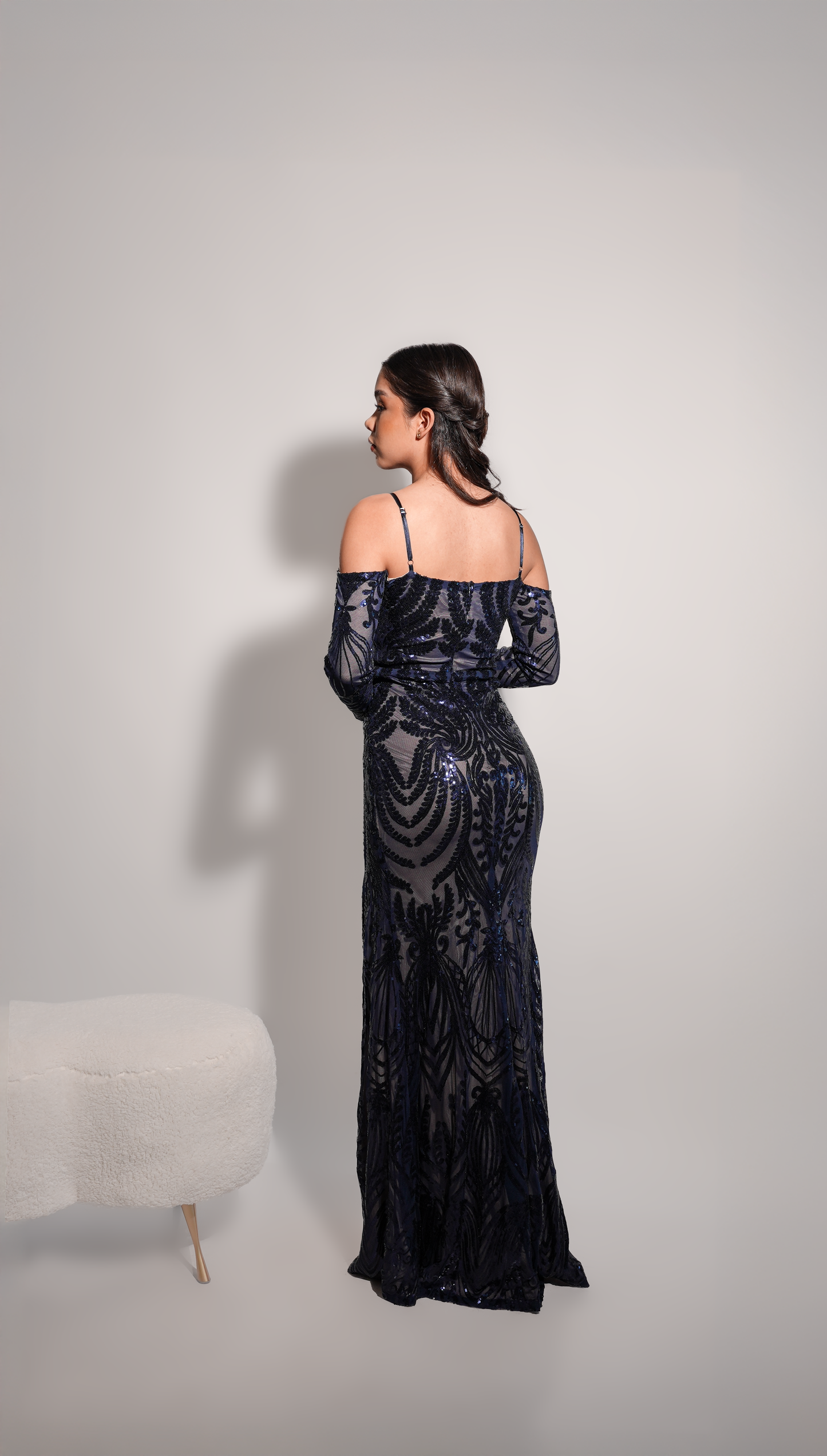 Vestido Azul Marino De Lentejuela Manga Larga Con Abertura En Pierna